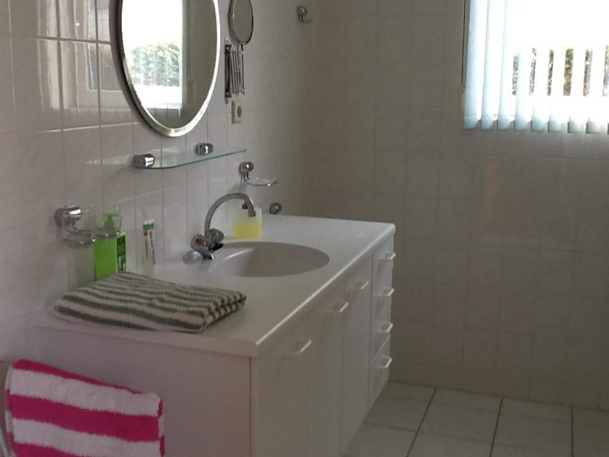 De badkamer van Bohemien 40 in Sint Maartenszee