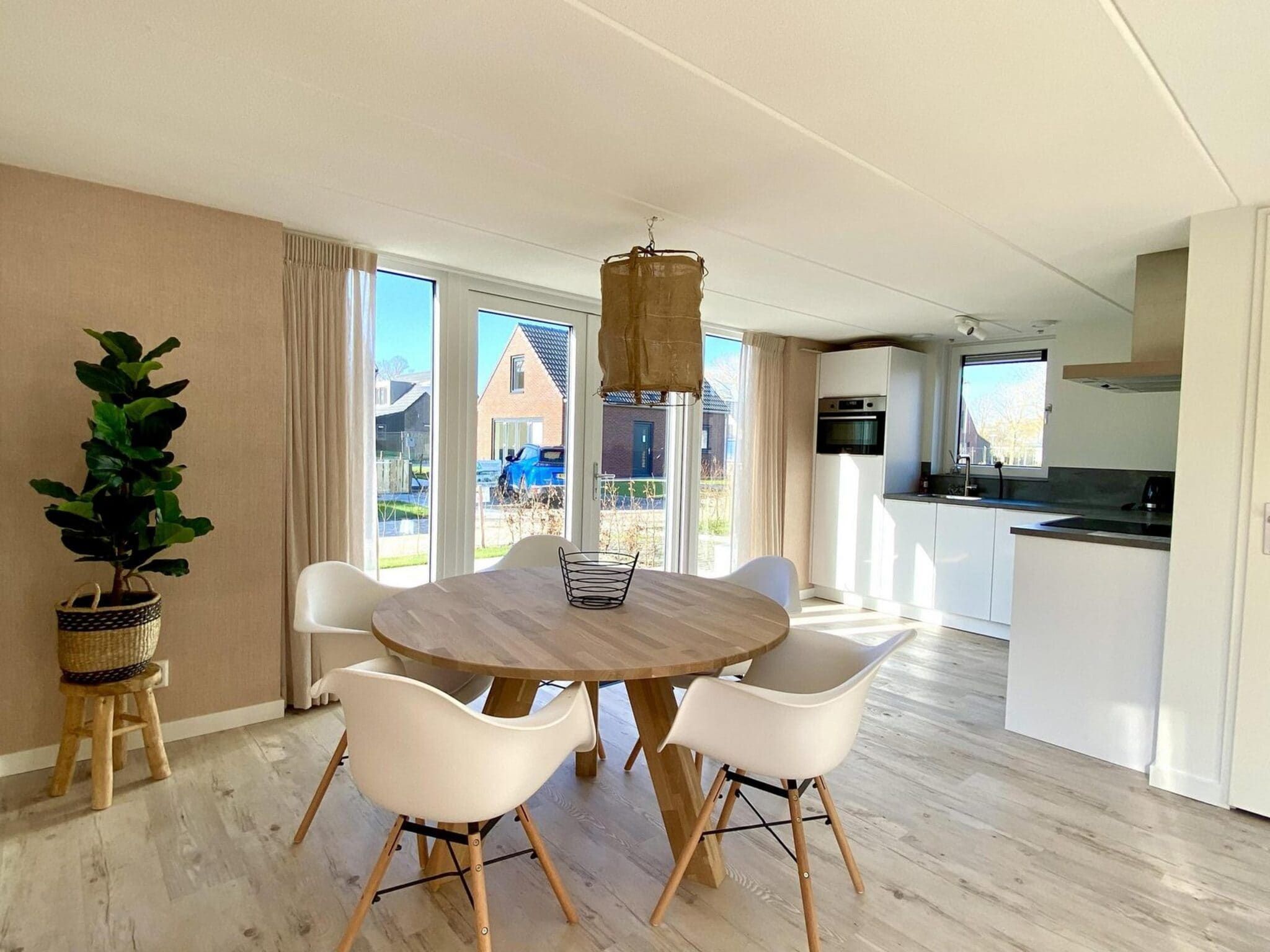 De eetkamer van De Wielen 72 in Sint Maarten