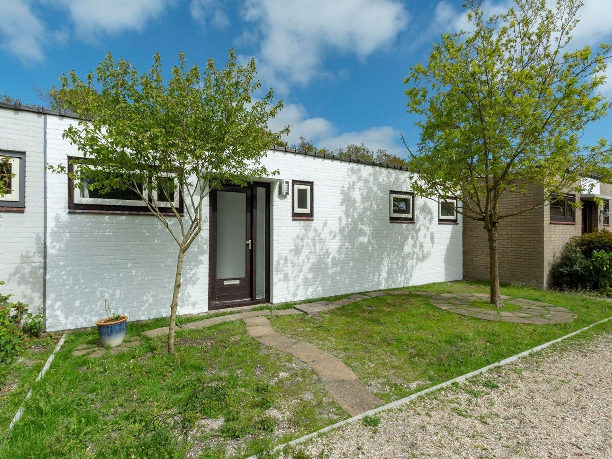 De buitenkant van Duinland 248 in Sint Maartenszee