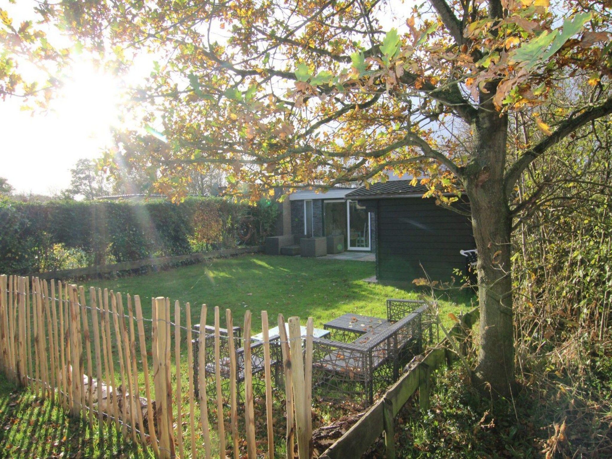 De tuin van Duinland 248 in Sint Maartenszee