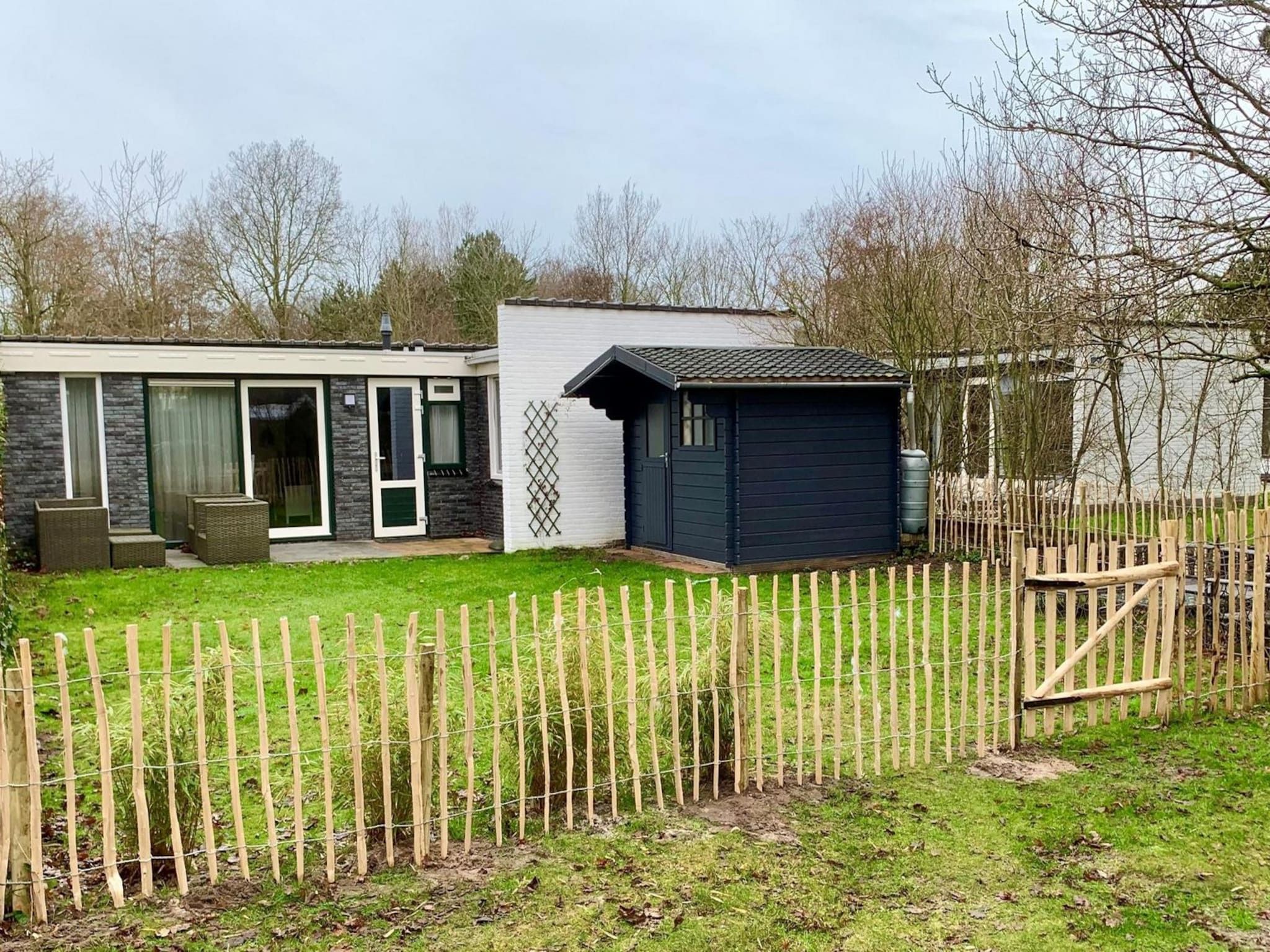 De buitenkant van Duinland 248 in Sint Maartenszee