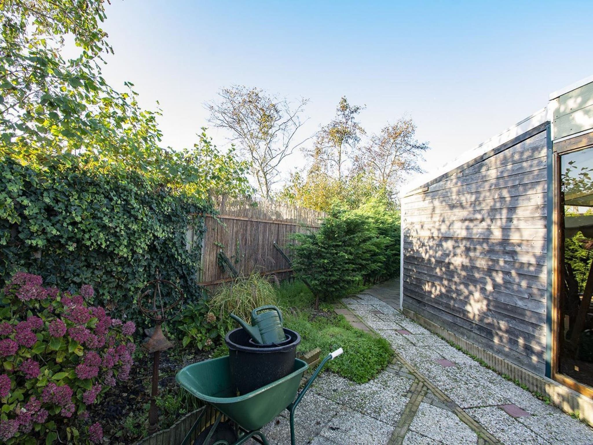 De tuin van De Schelp 08 in Sint Maartenszee