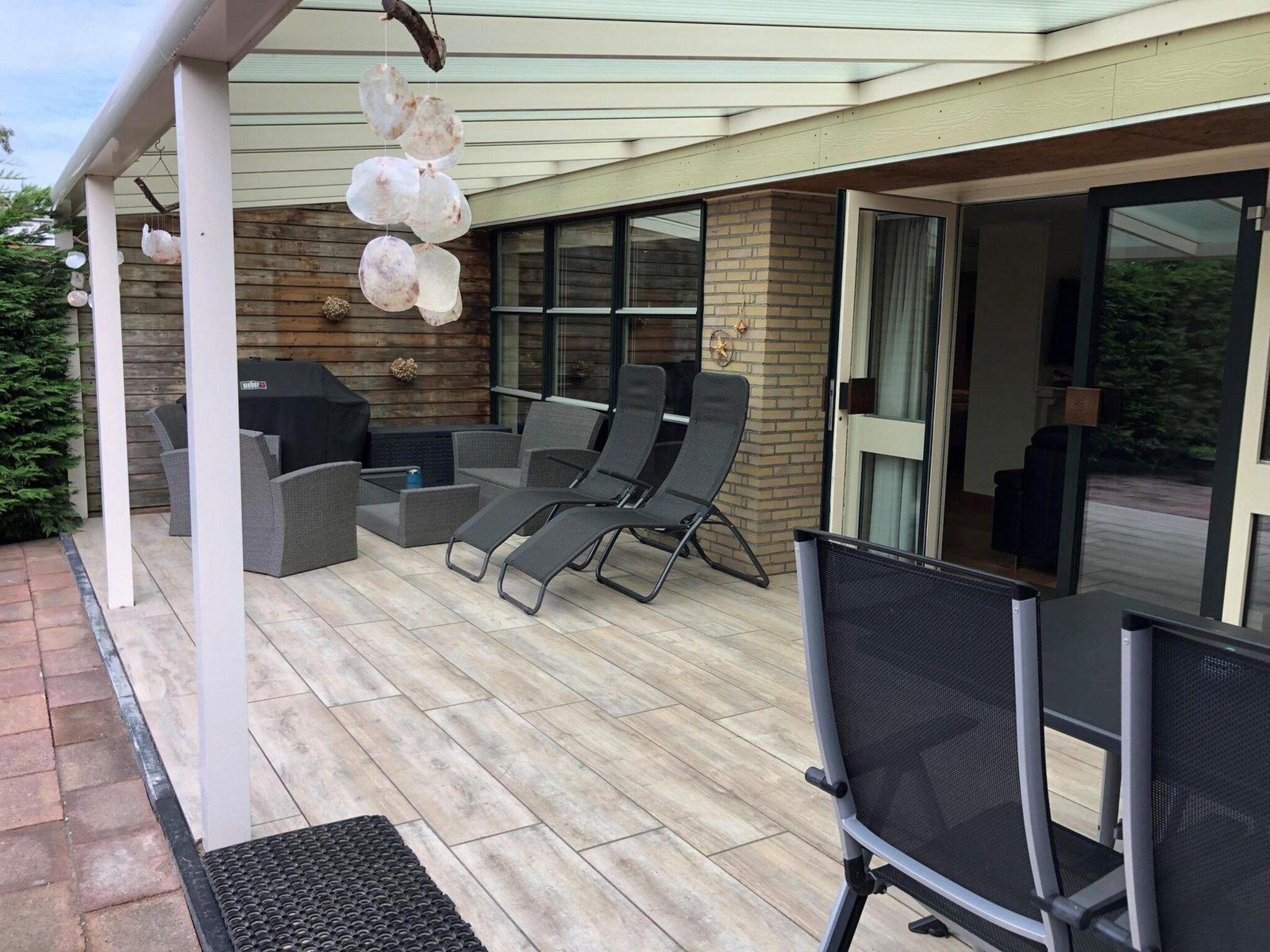 Het terras van De Schelp 08 in Sint Maartenszee