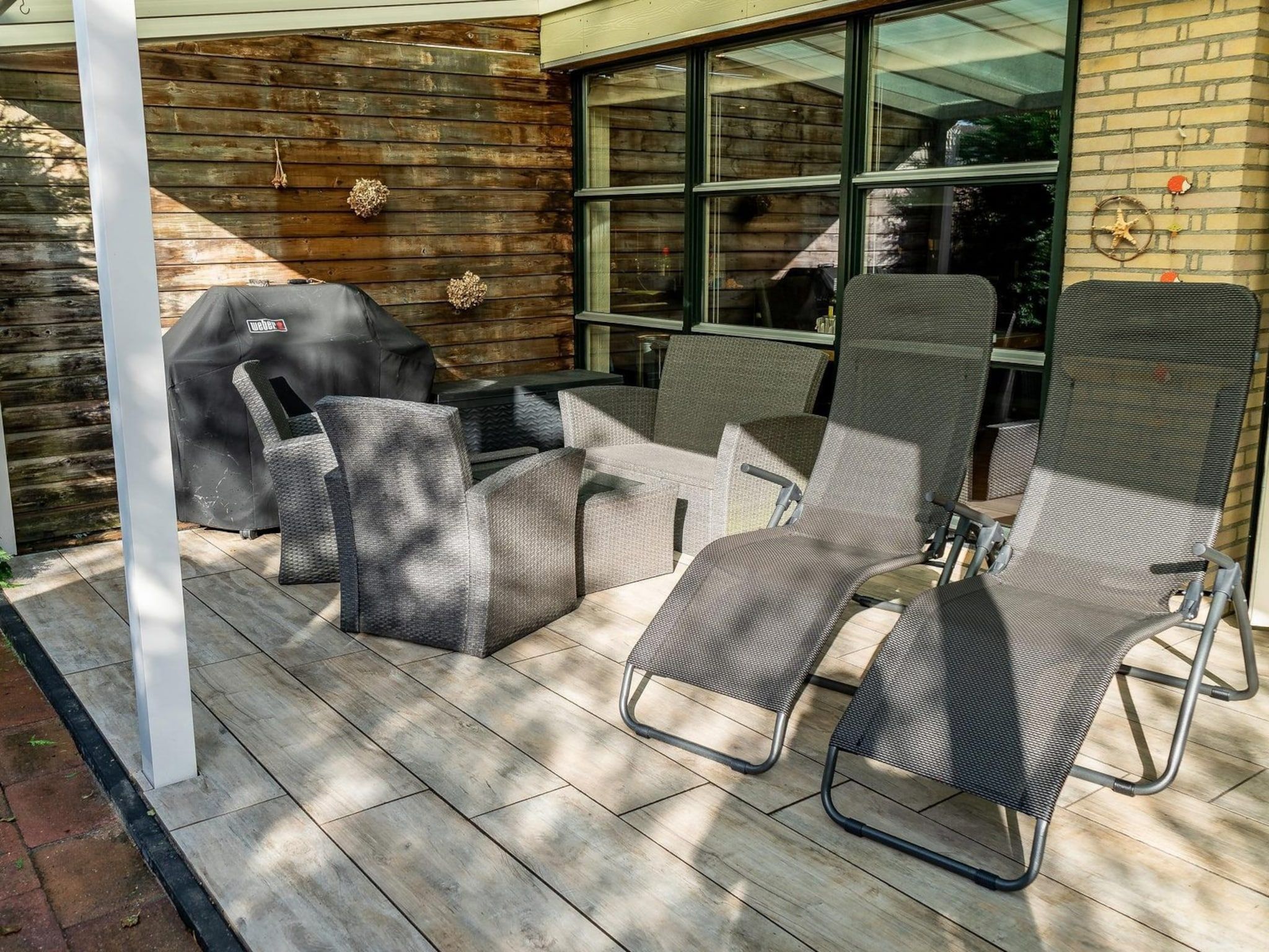 Het terras van De Schelp 08 in Sint Maartenszee