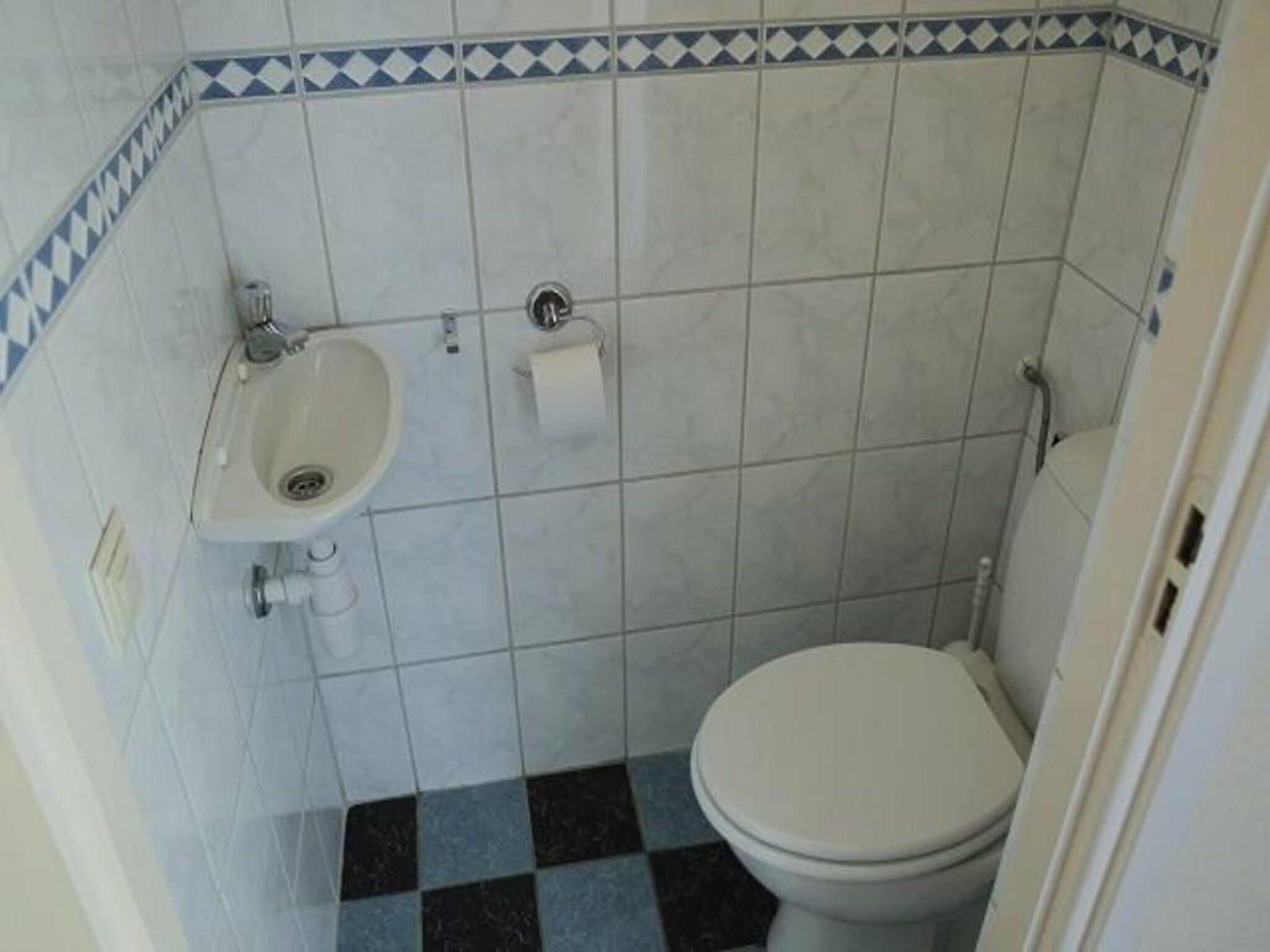 De badkamer van De Schelp 14 in Sint Maartenszee