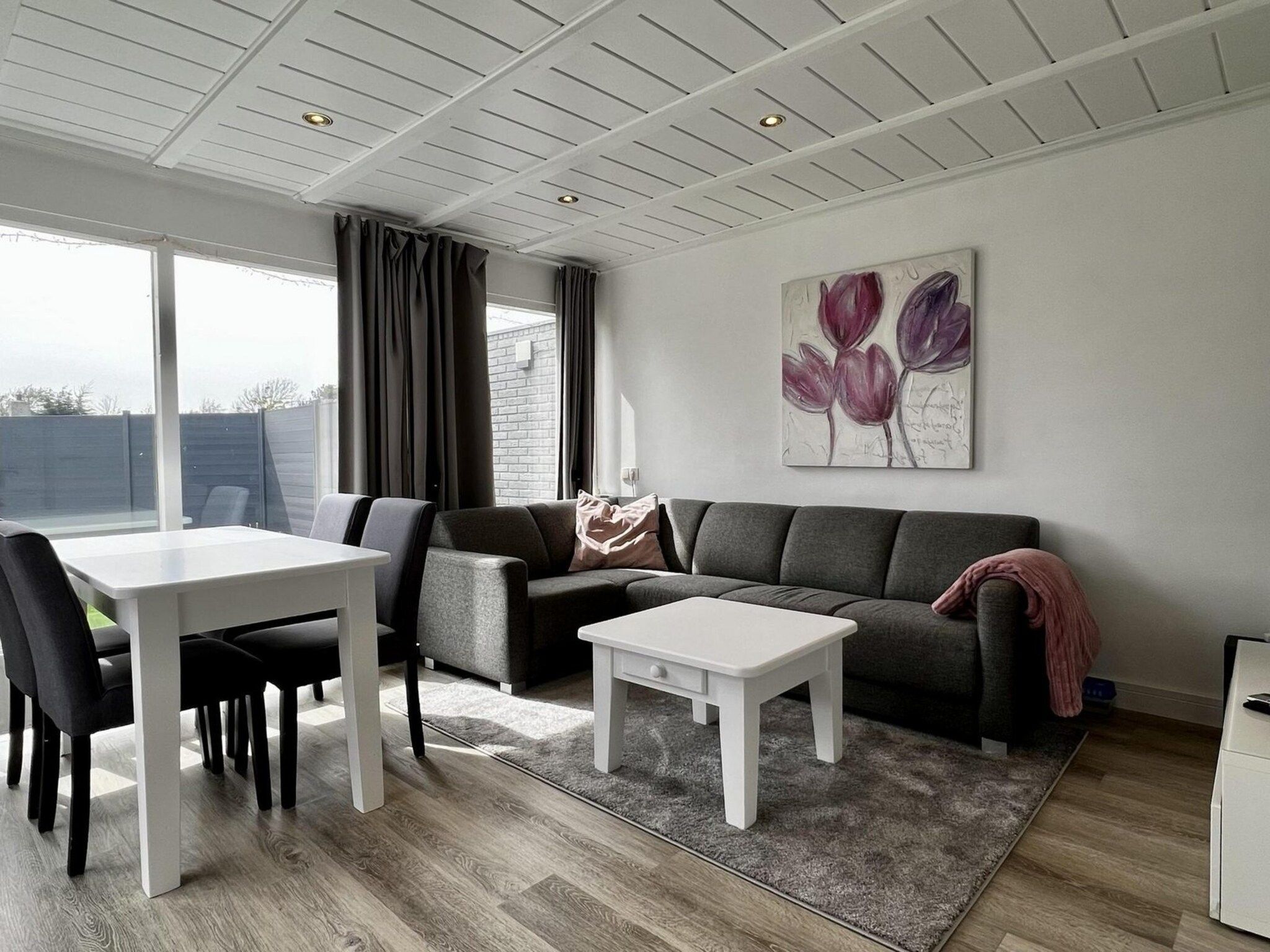 De buitenkant van De Schelp 27 in Sint Maartenszee