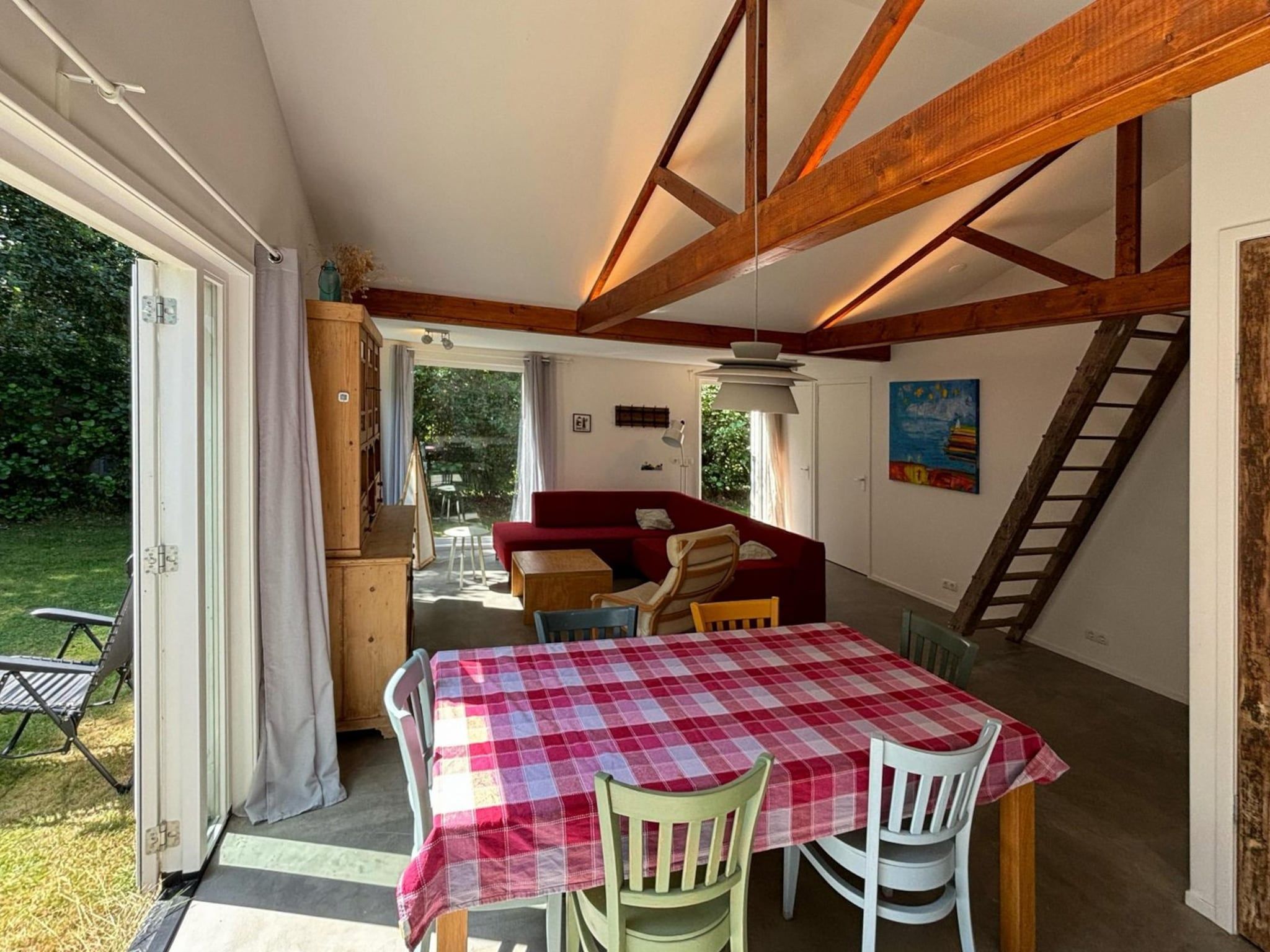 De eetkamer van Eb en Vloed 45 in Sint Maartenszee