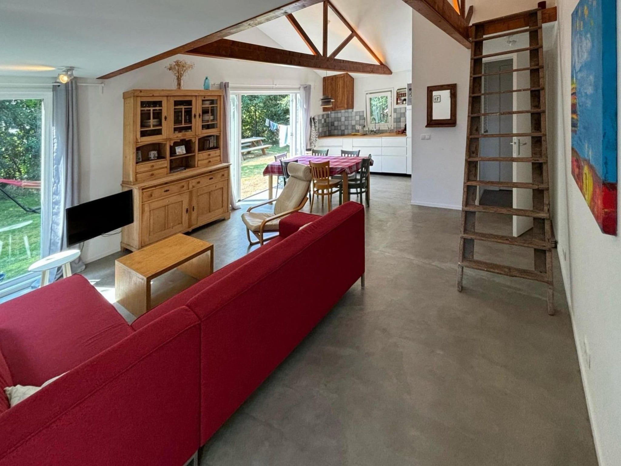 De woonkamer van Eb en Vloed 45 in Sint Maartenszee