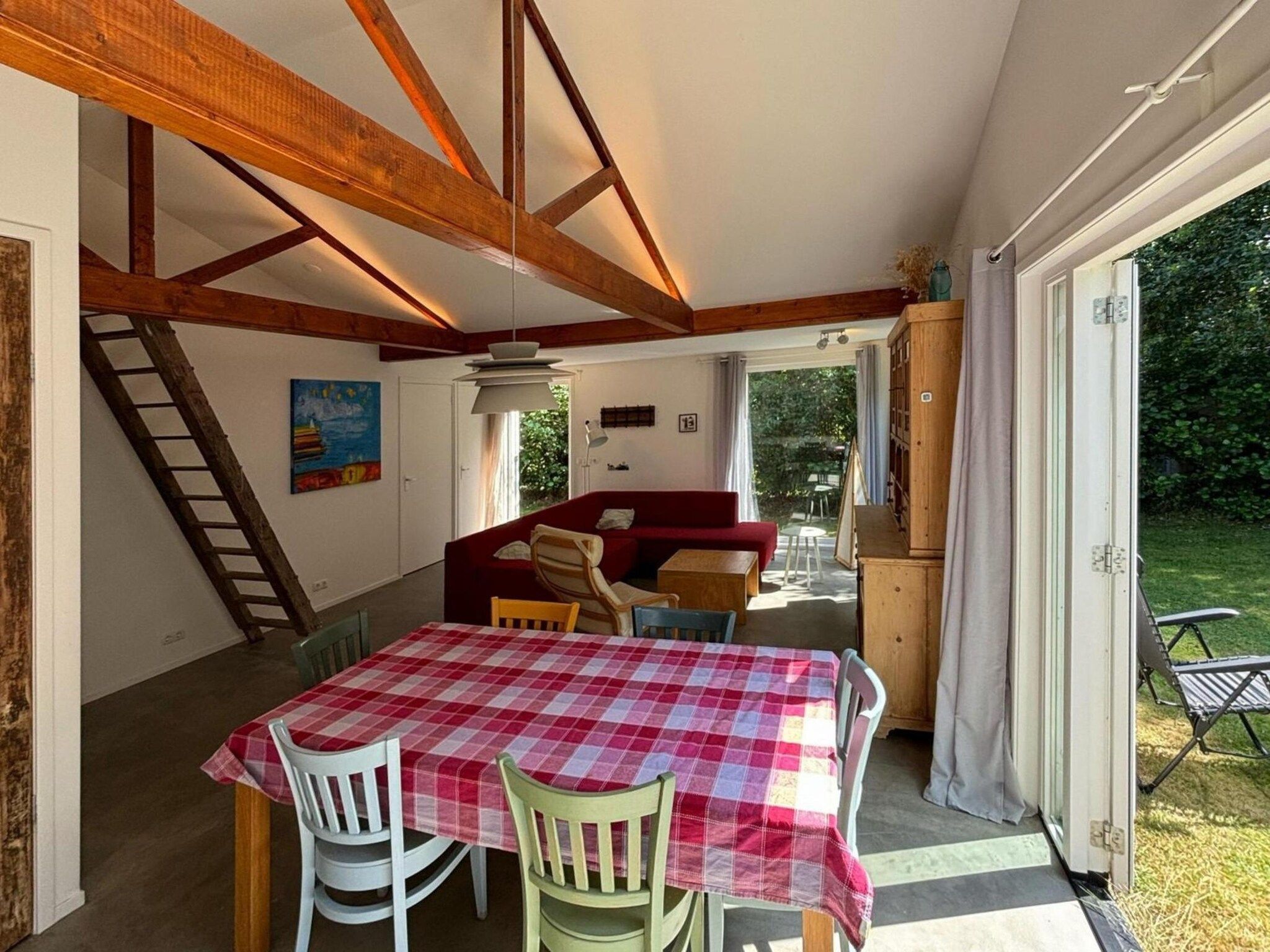 De eetkamer van Eb en Vloed 45 in Sint Maartenszee