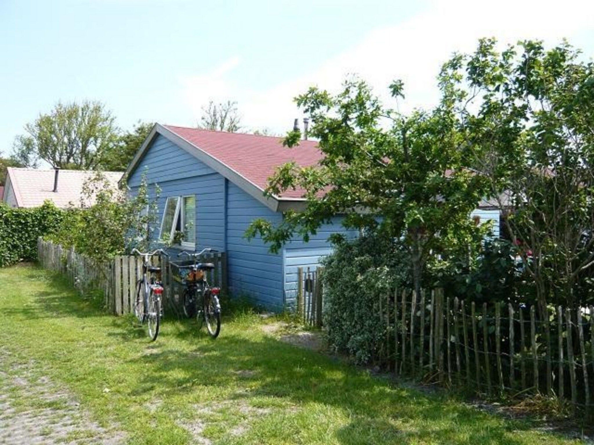 De tuin van Eb en Vloed 53 in Sint Maartenszee