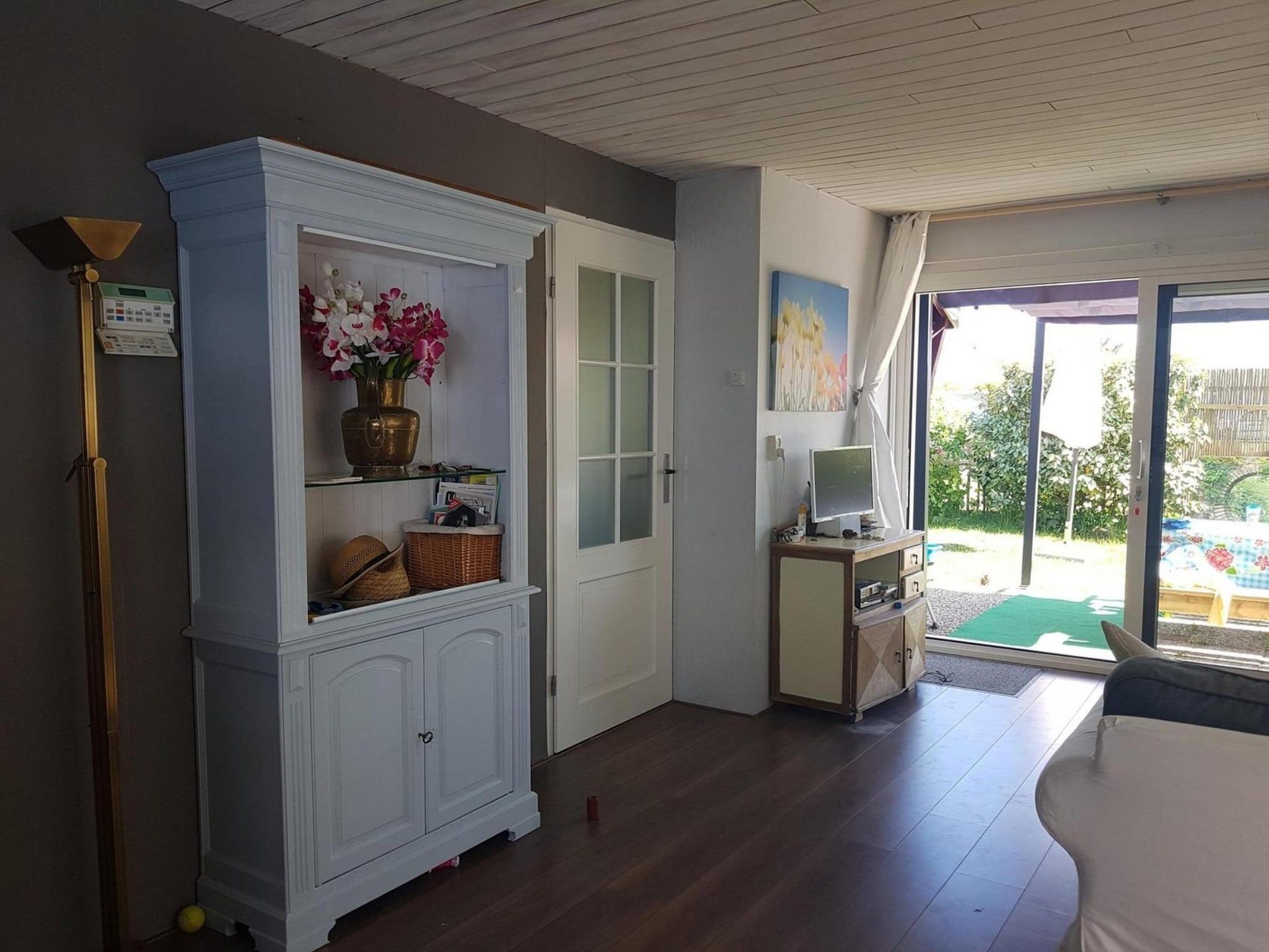 De woonkamer van Eb en Vloed 53 in Sint Maartenszee