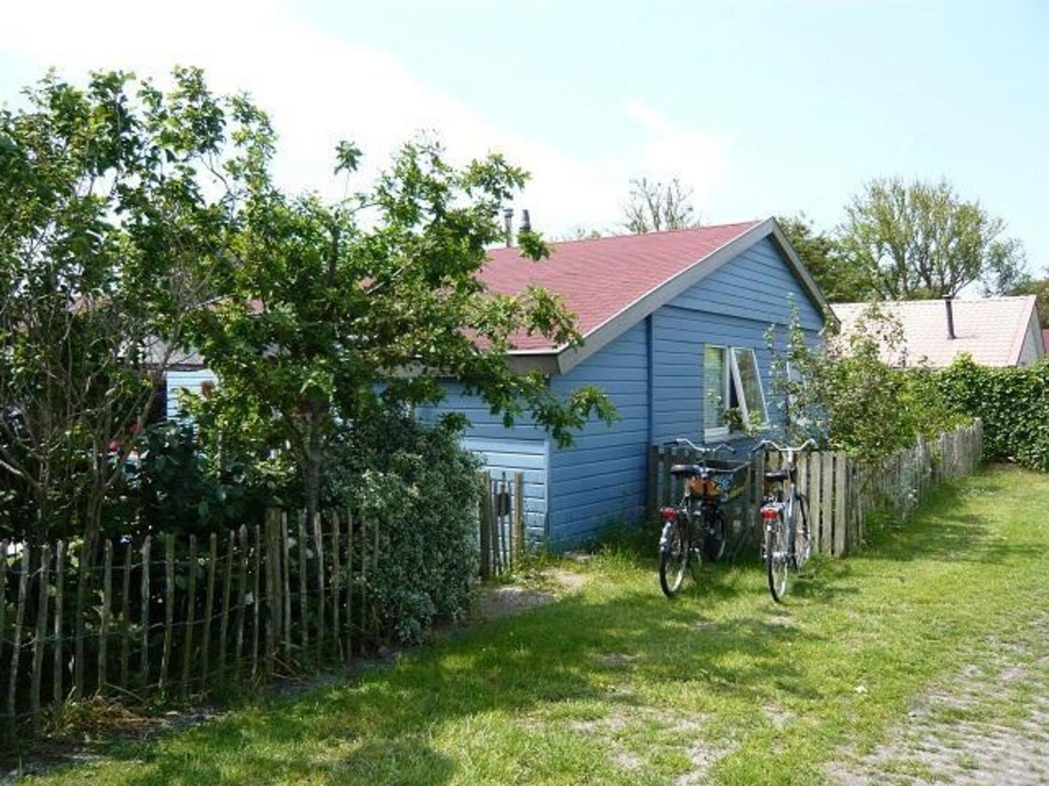 Het terras van Eb en Vloed 53 in Sint Maartenszee