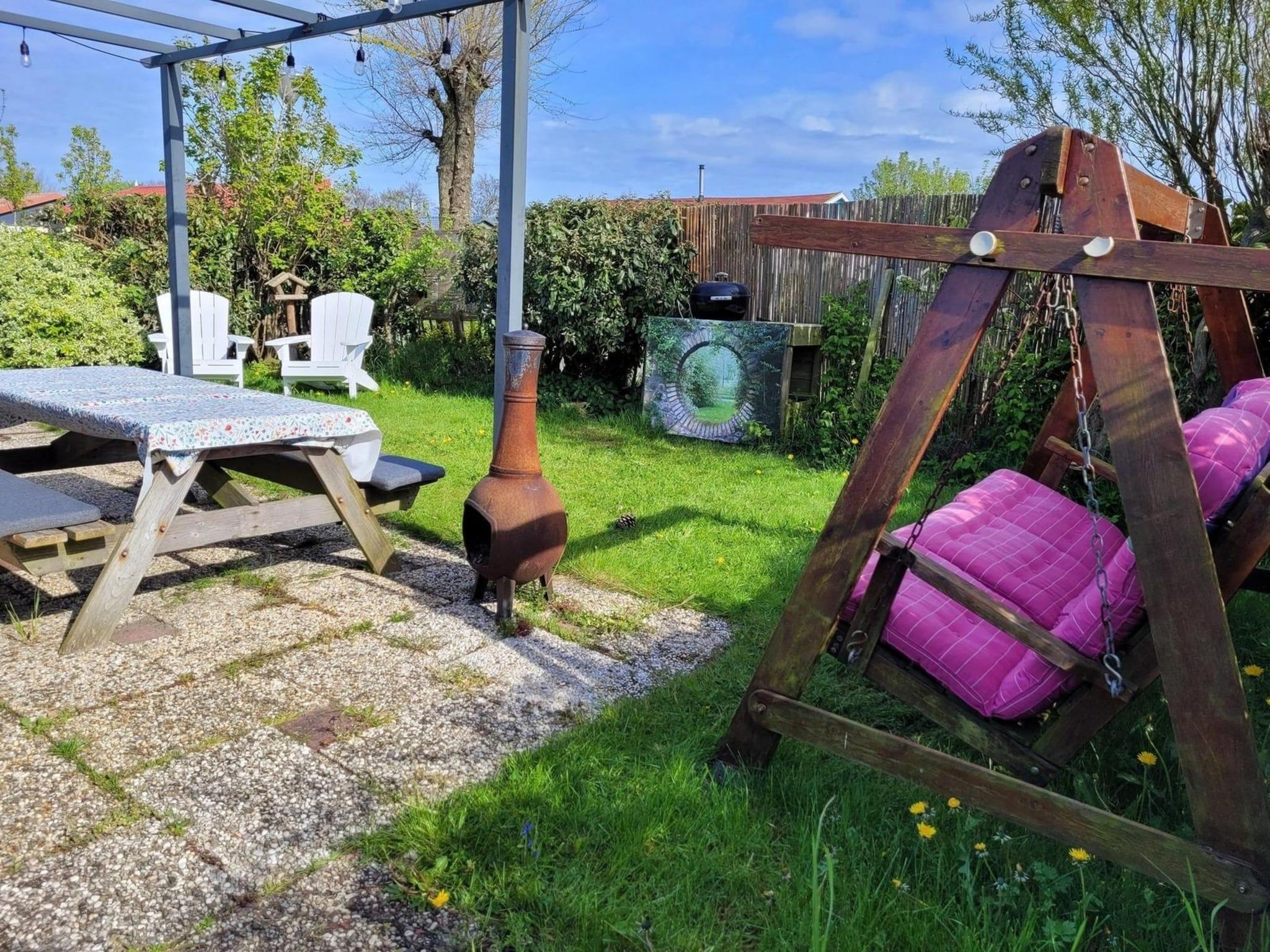 Het terras van Eb en Vloed 53 in Sint Maartenszee