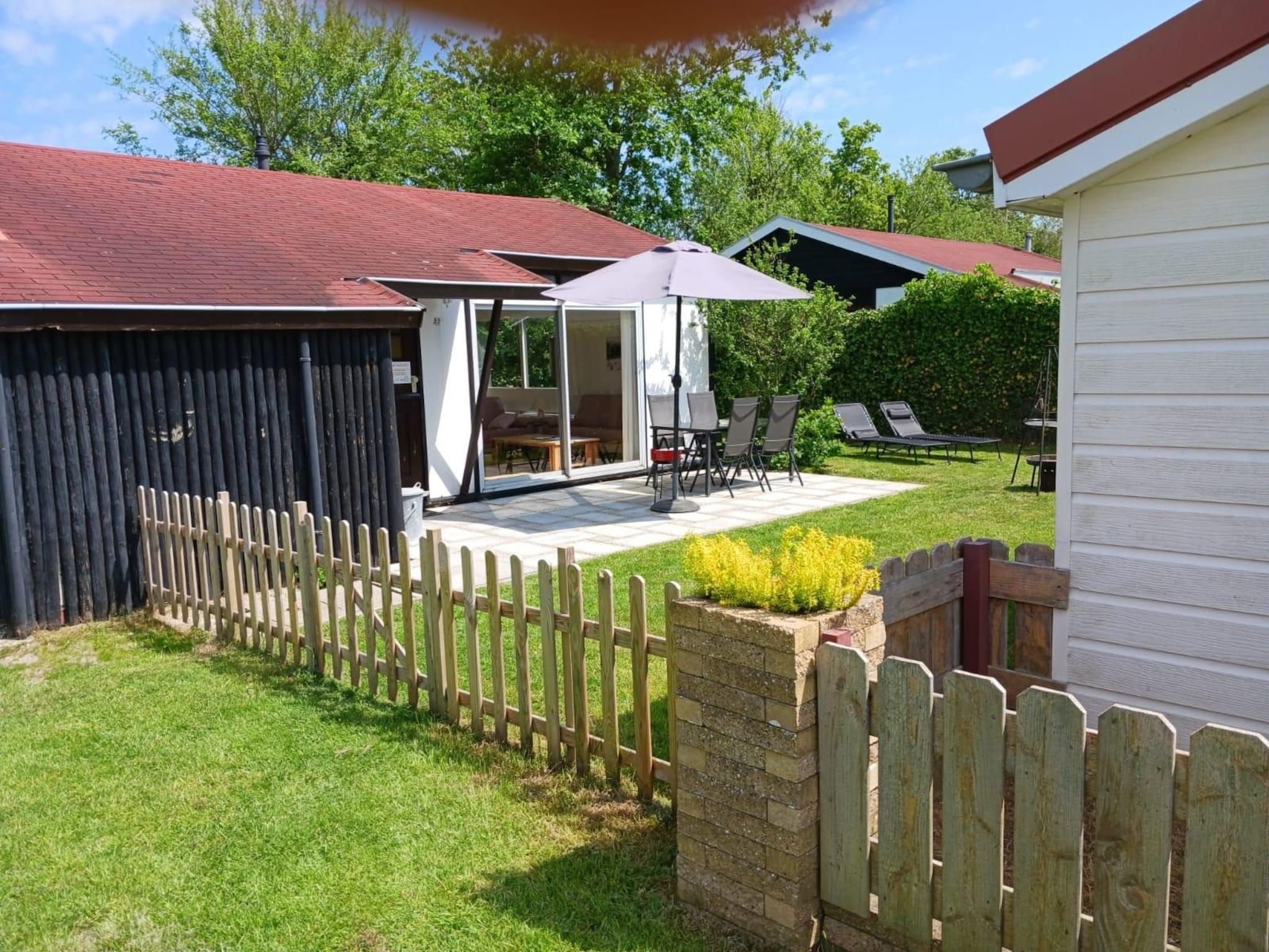 De buitenkant van Eb en Vloed 55 in Sint Maartenszee