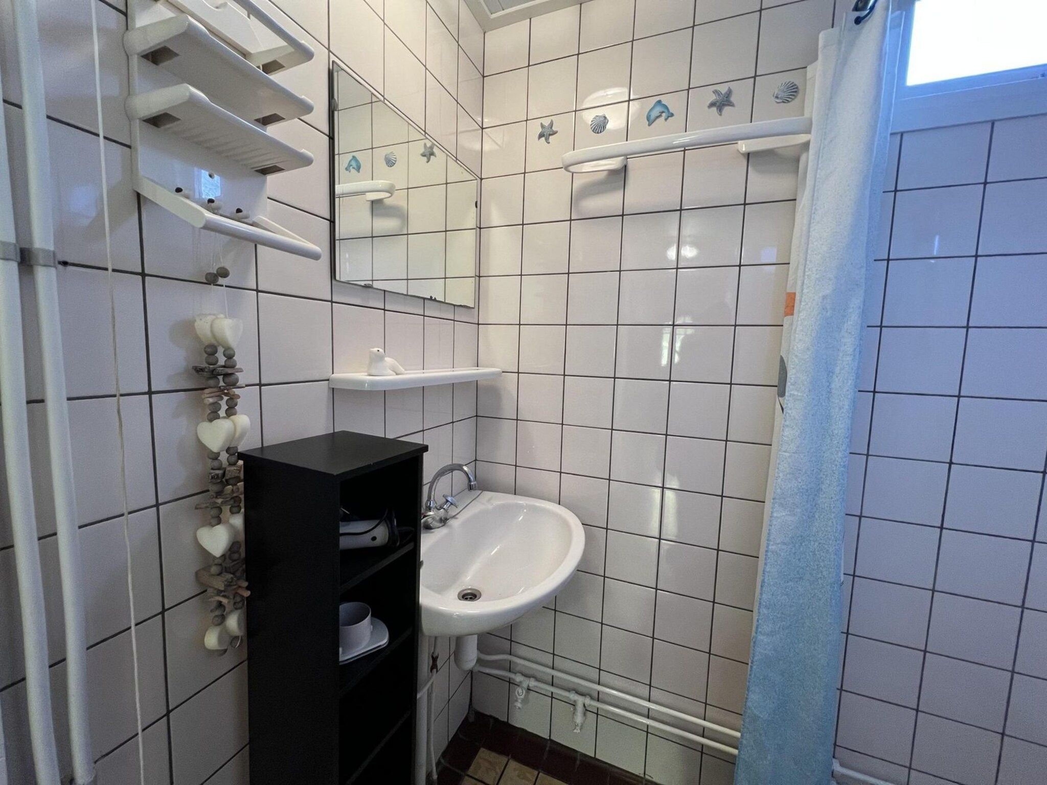 De badkamer van Eb en Vloed 55 in Sint Maartenszee