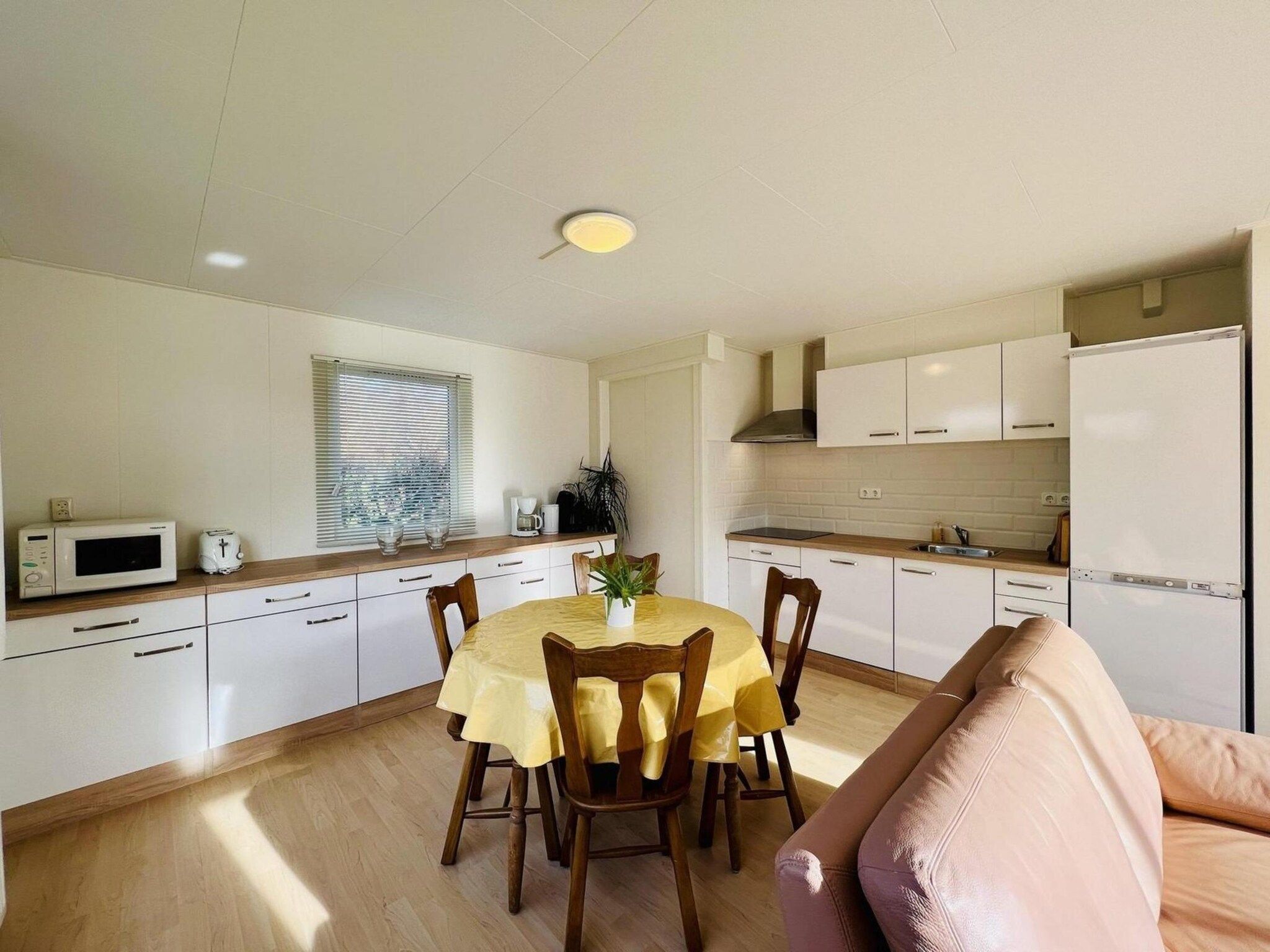 De eetkamer van Eb en Vloed 55 in Sint Maartenszee