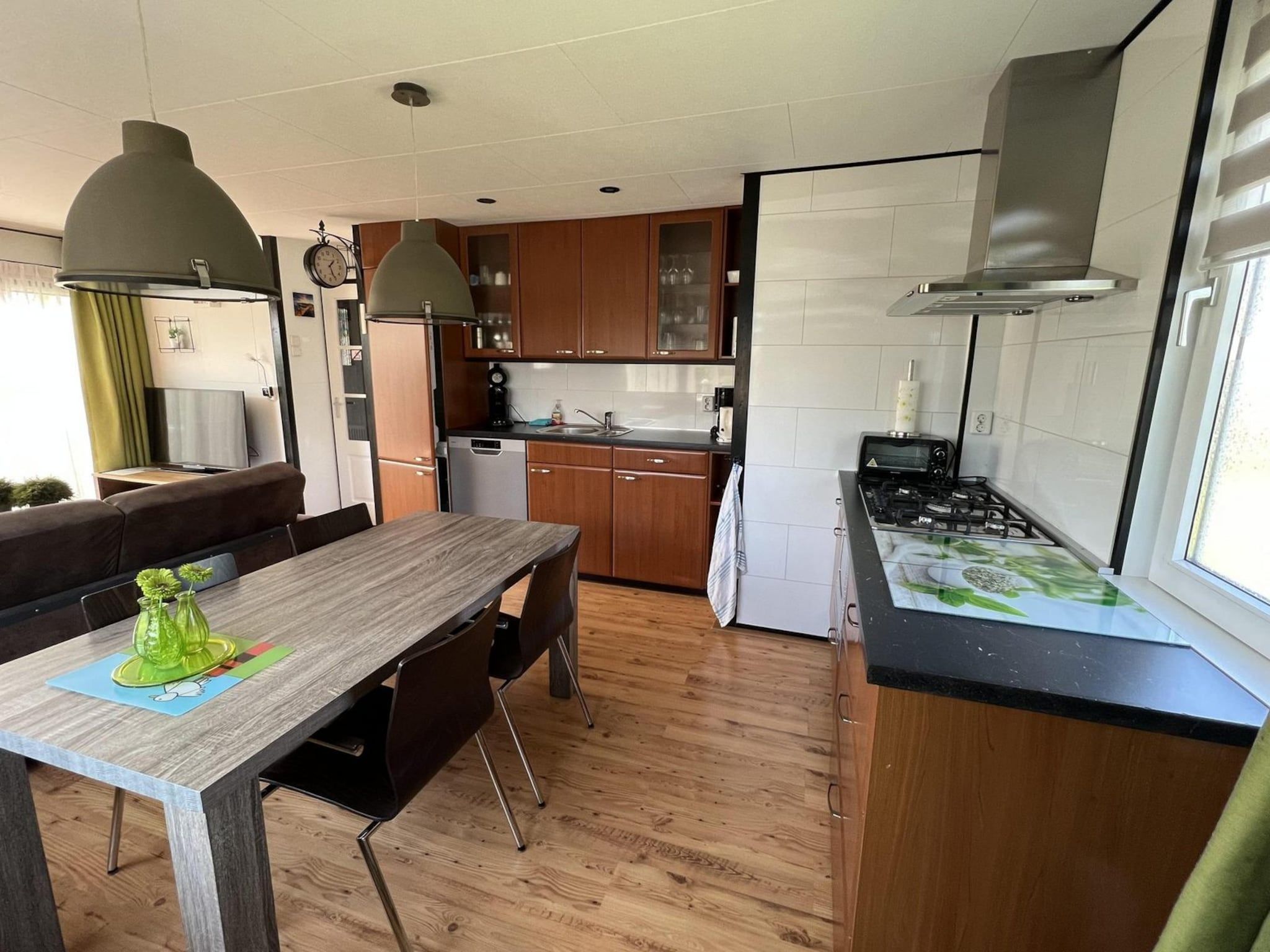 De eetkamer van Eb en Vloed 58 in Sint Maartenszee