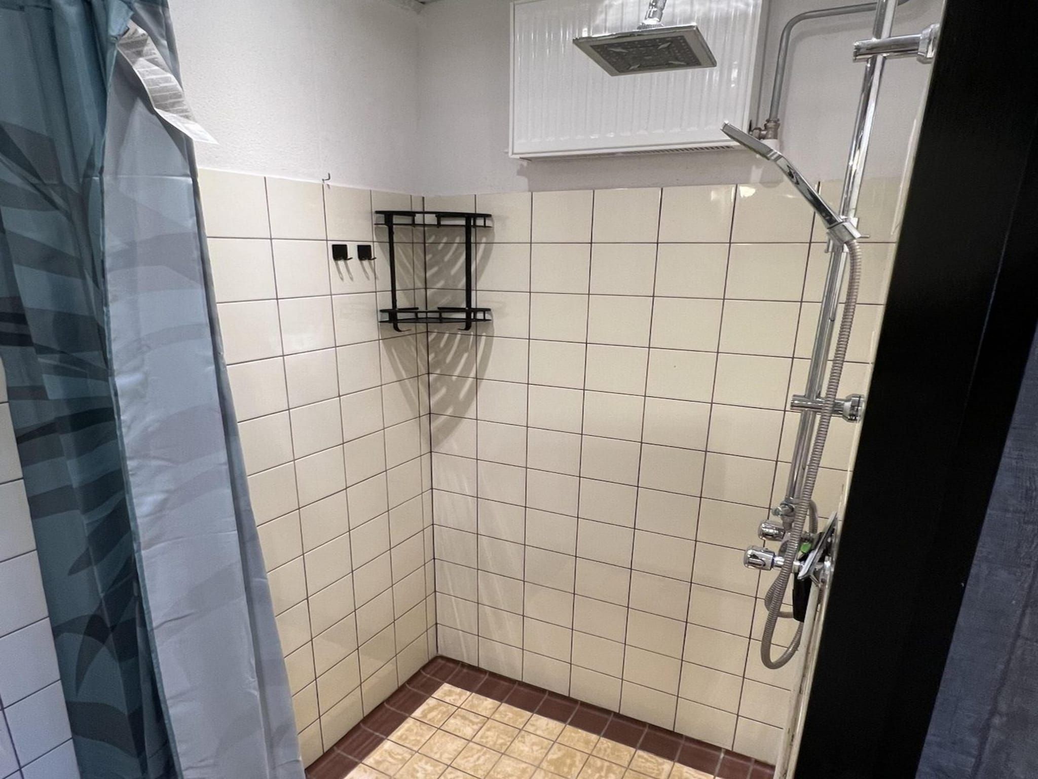 De badkamer van Eb en Vloed 58 in Sint Maartenszee