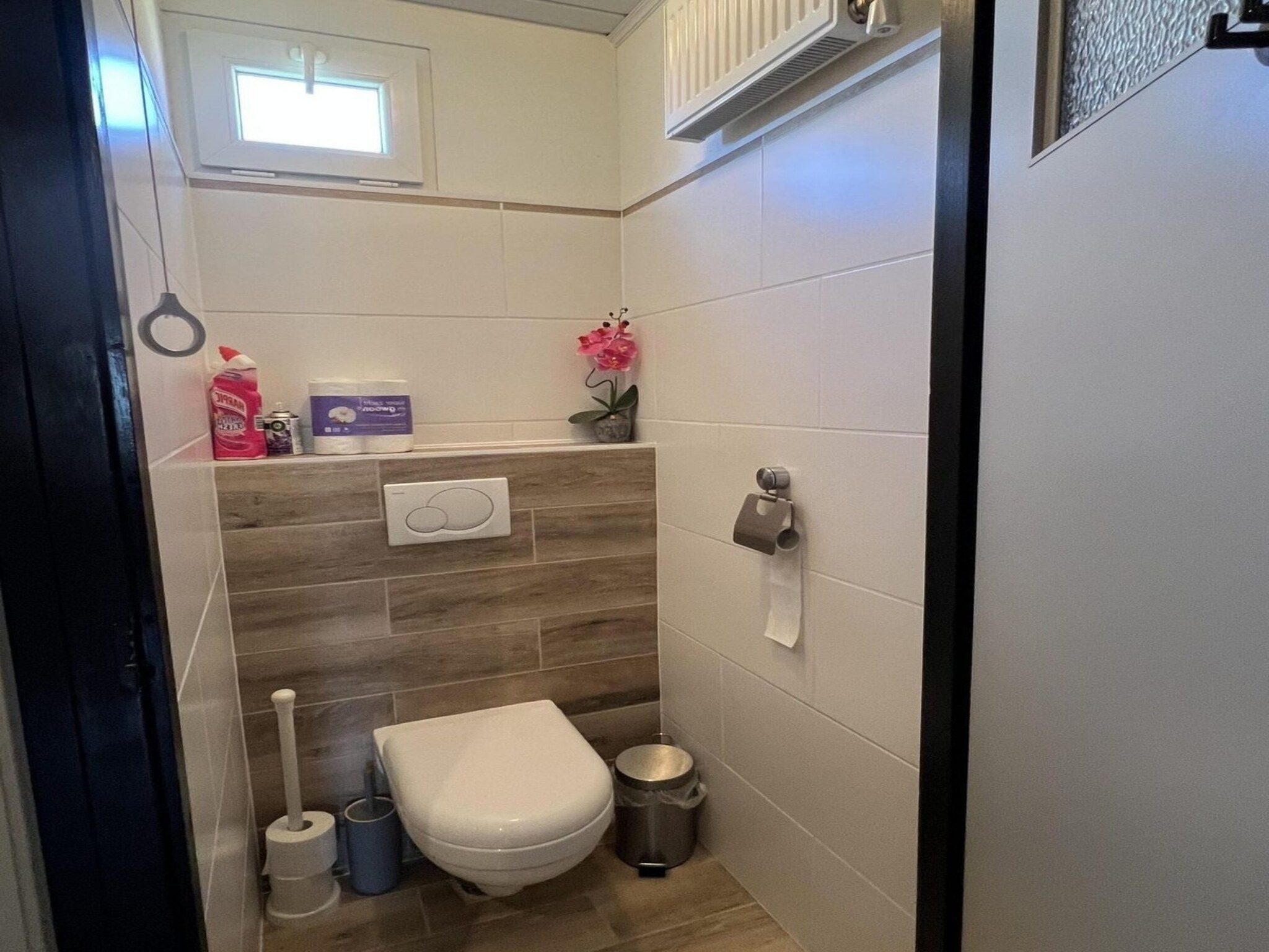 De badkamer van Eb en Vloed 58 in Sint Maartenszee