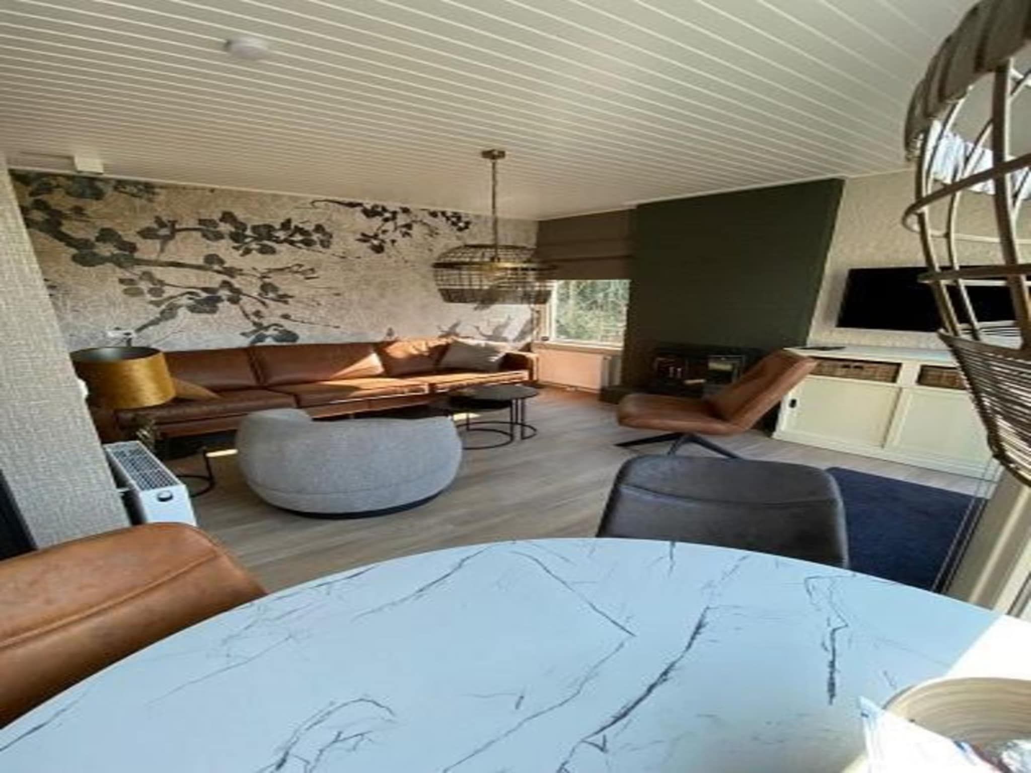 De woonkamer van Kloosterbos 4 in Sint Maartensbrug