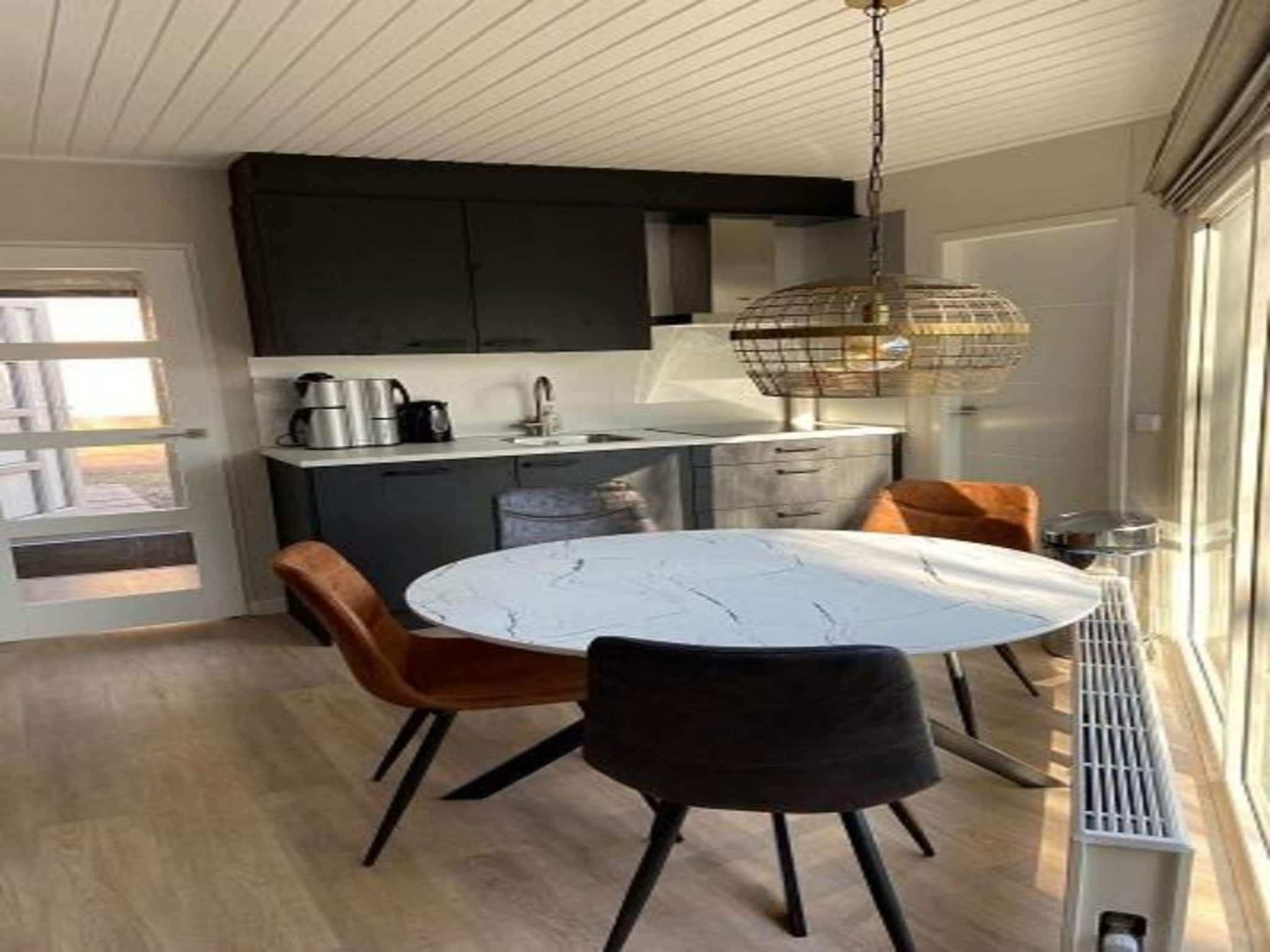 De eetkamer van Kloosterbos 4 in Sint Maartensbrug