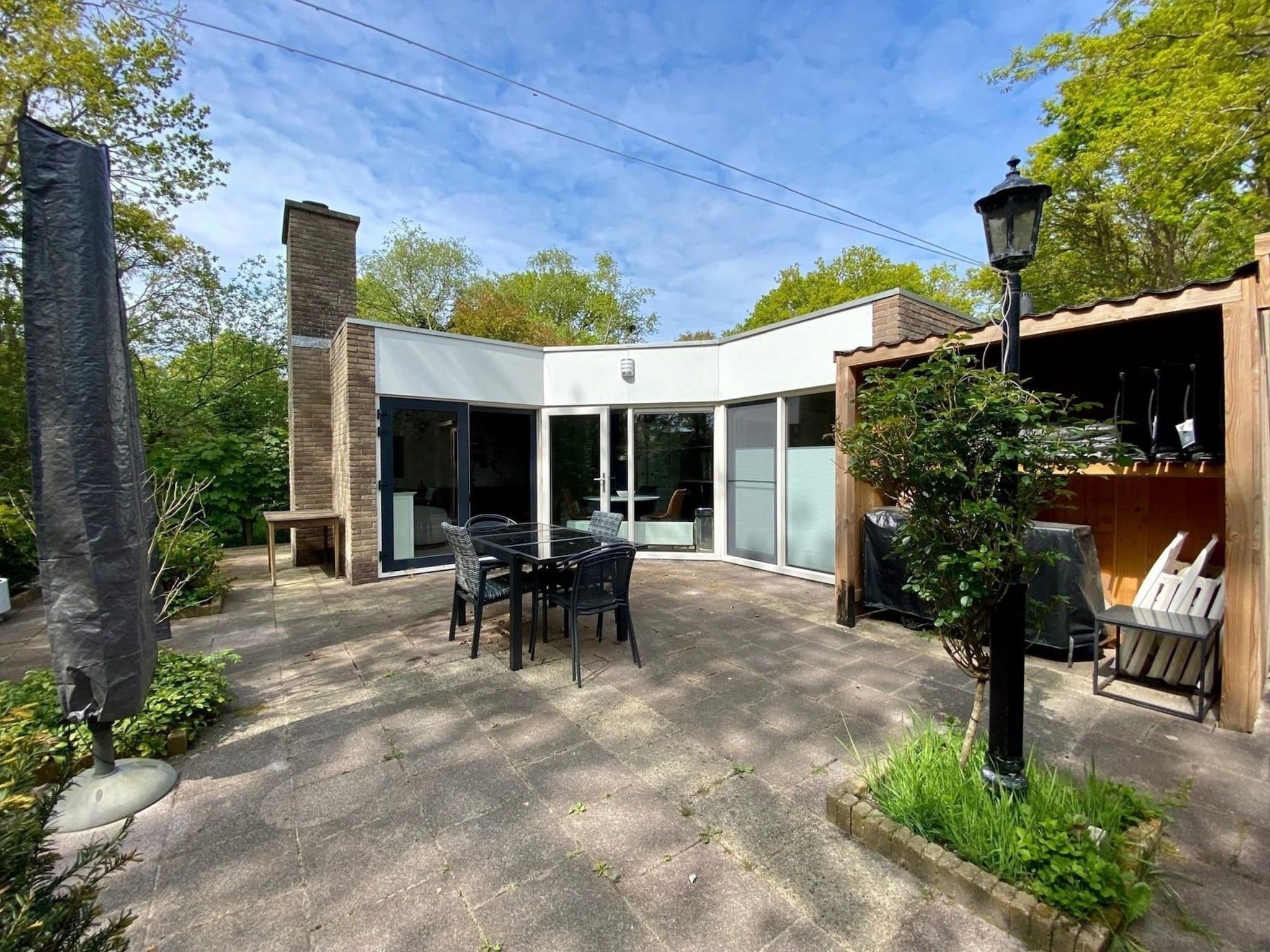 De buitenkant van Kloosterbos 4 in Sint Maartensbrug