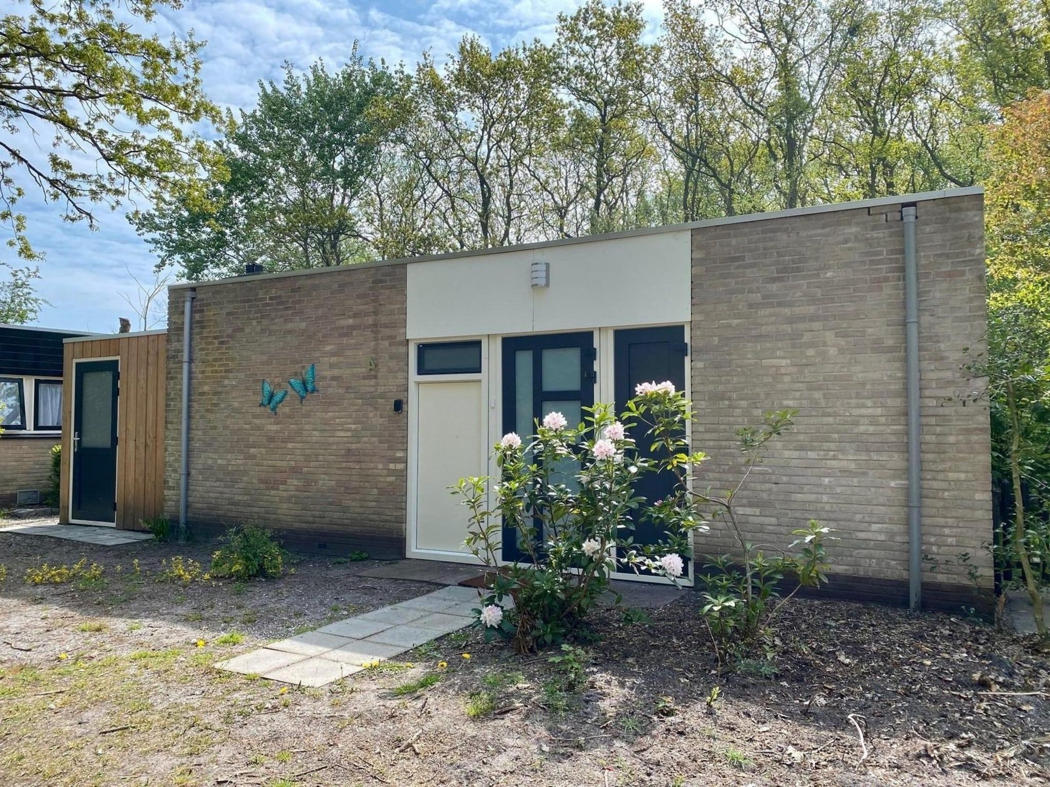 De buitenkant van Kloosterbos 4 in Sint Maartensbrug