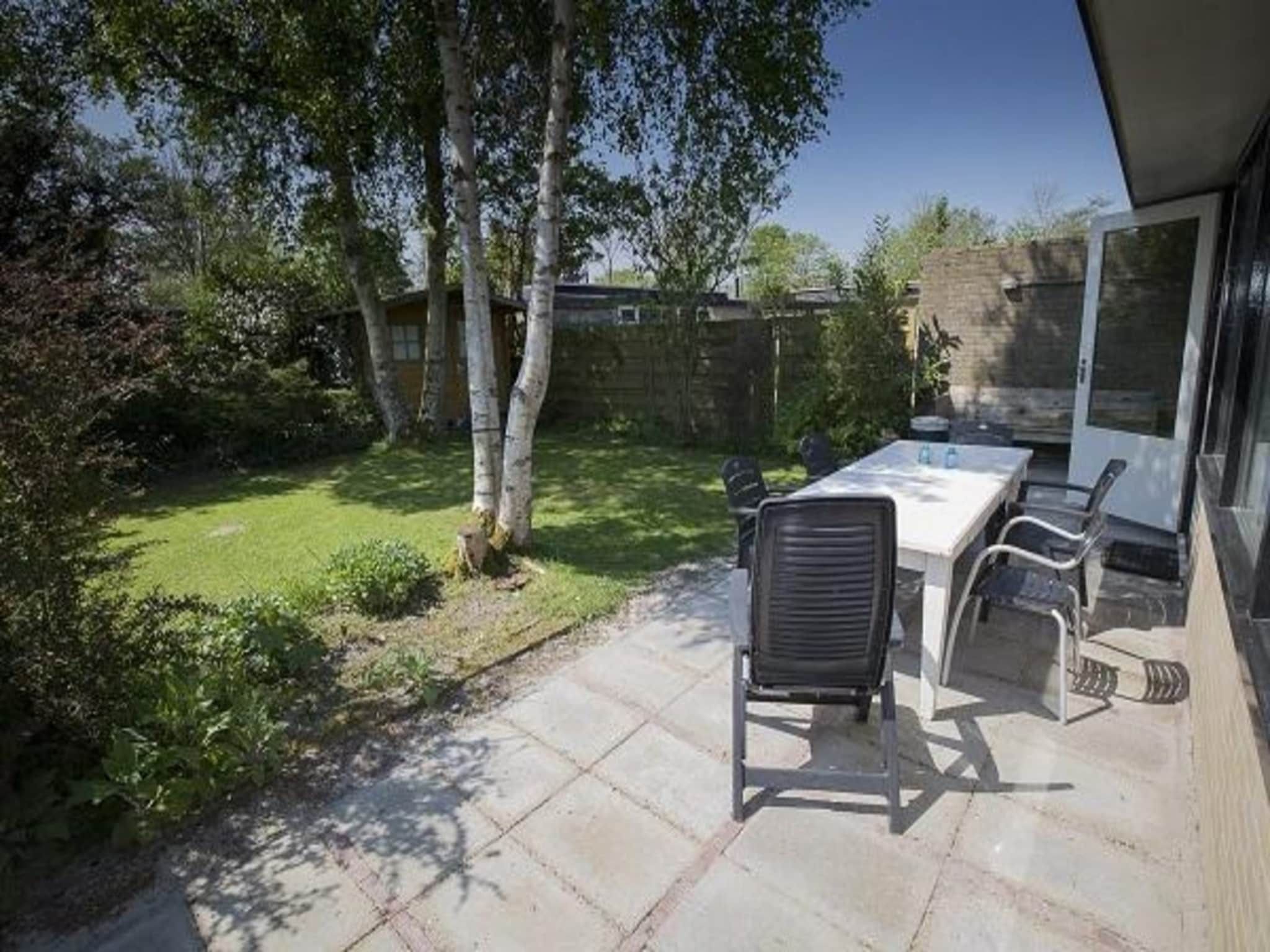 Het terras van Wildrijk 21 in Sint Maartenszee