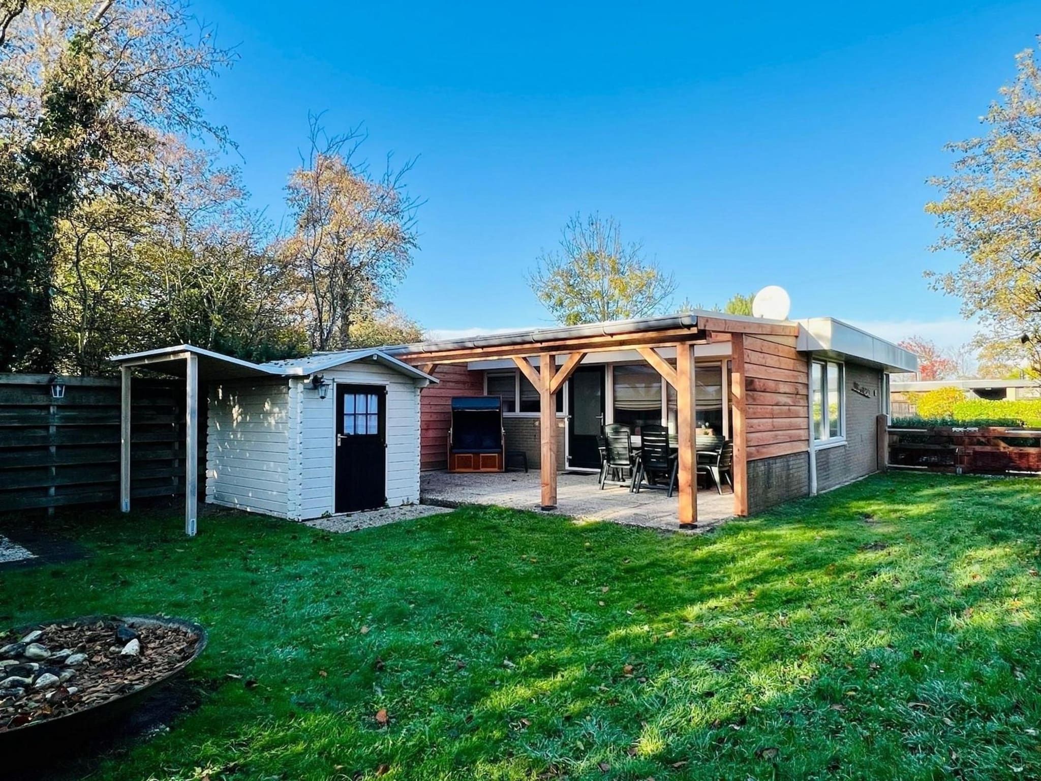 De tuin van Wildrijk 050 in Sint Maartenszee