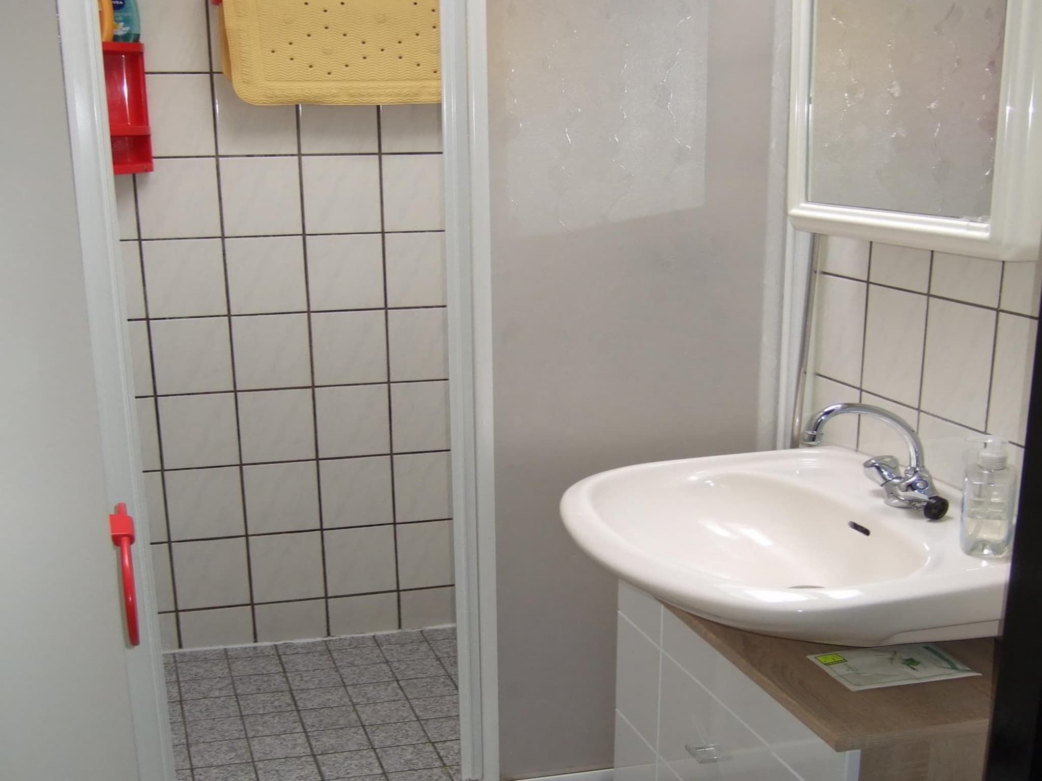 De badkamer van Wildrijk 065 in Sint Maartenszee