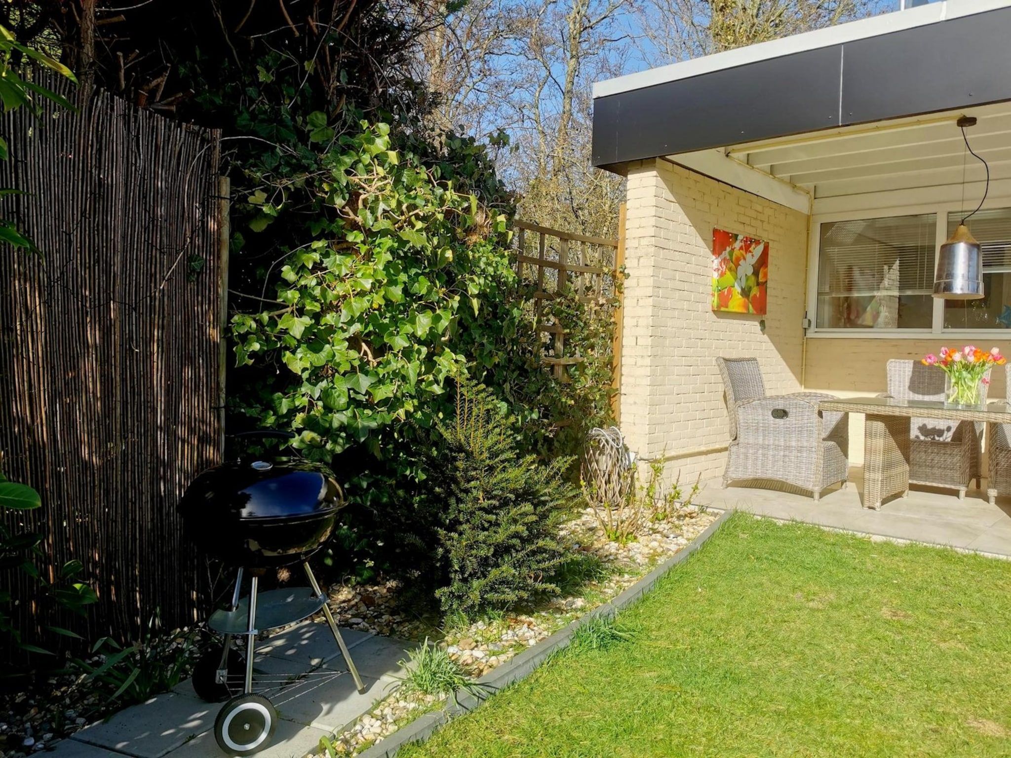 De tuin van Wildrijk 108 in Sint Maartenszee