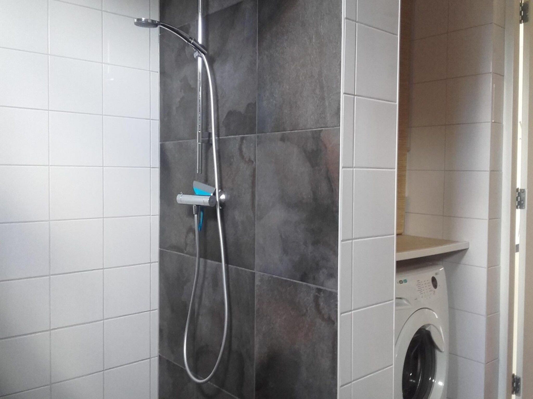 De badkamer van Zeewaard 5 in Sint Maartenszee