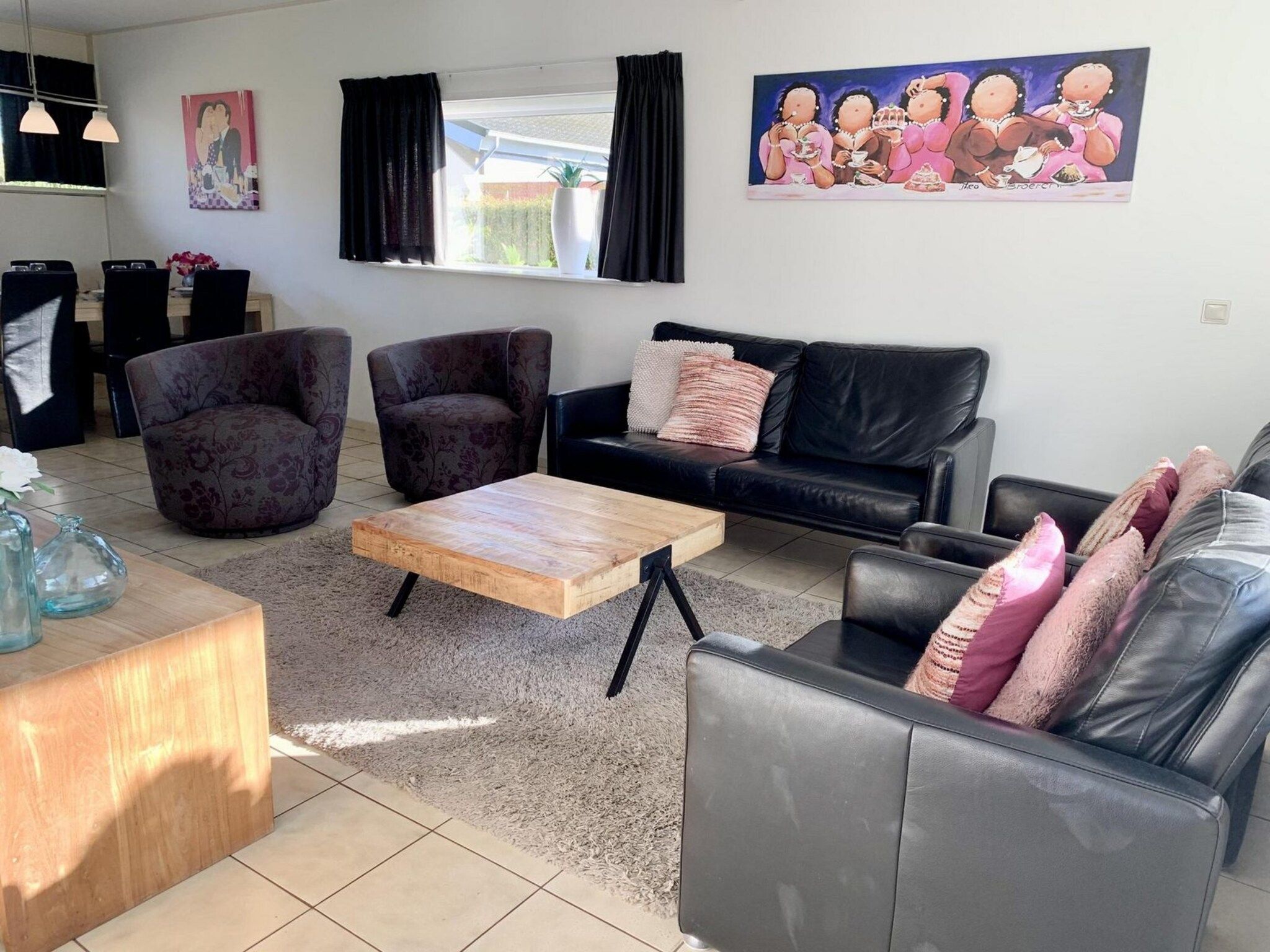 De woonkamer van Zeewaard 14 in Sint Maartenszee