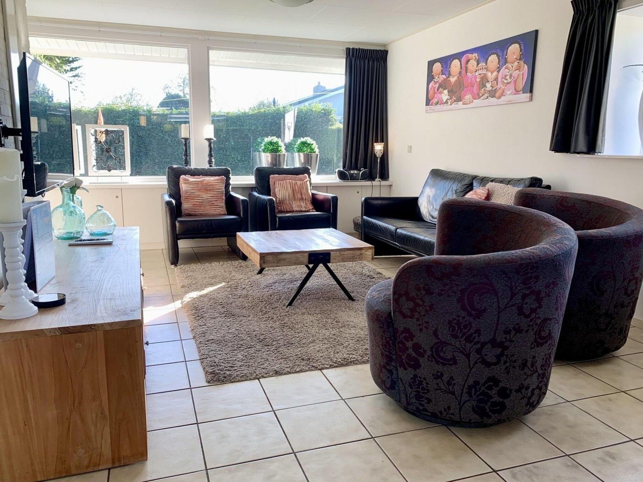 De woonkamer van Zeewaard 14 in Sint Maartenszee