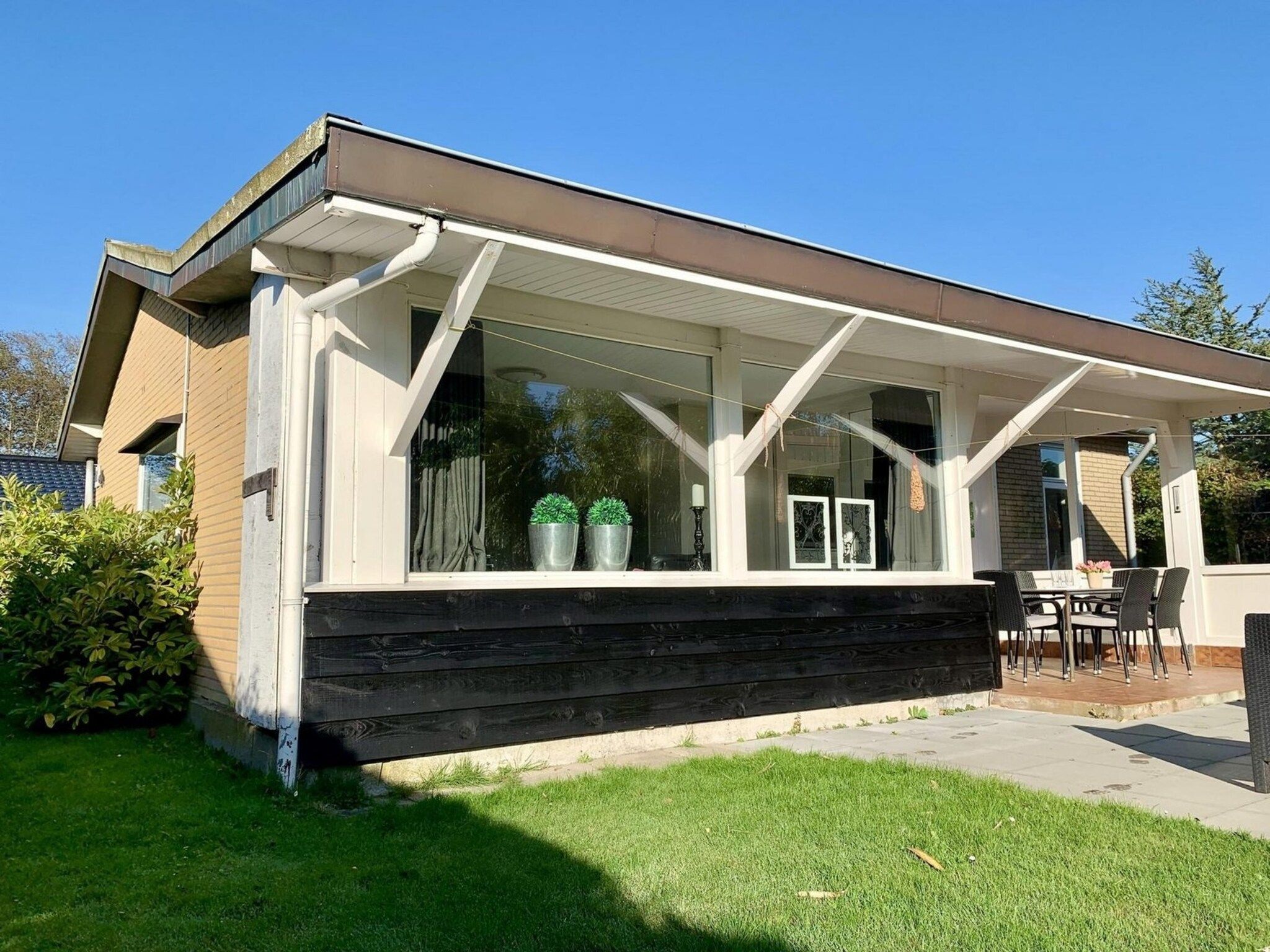 De buitenkant van Zeewaard 14 in Sint Maartenszee