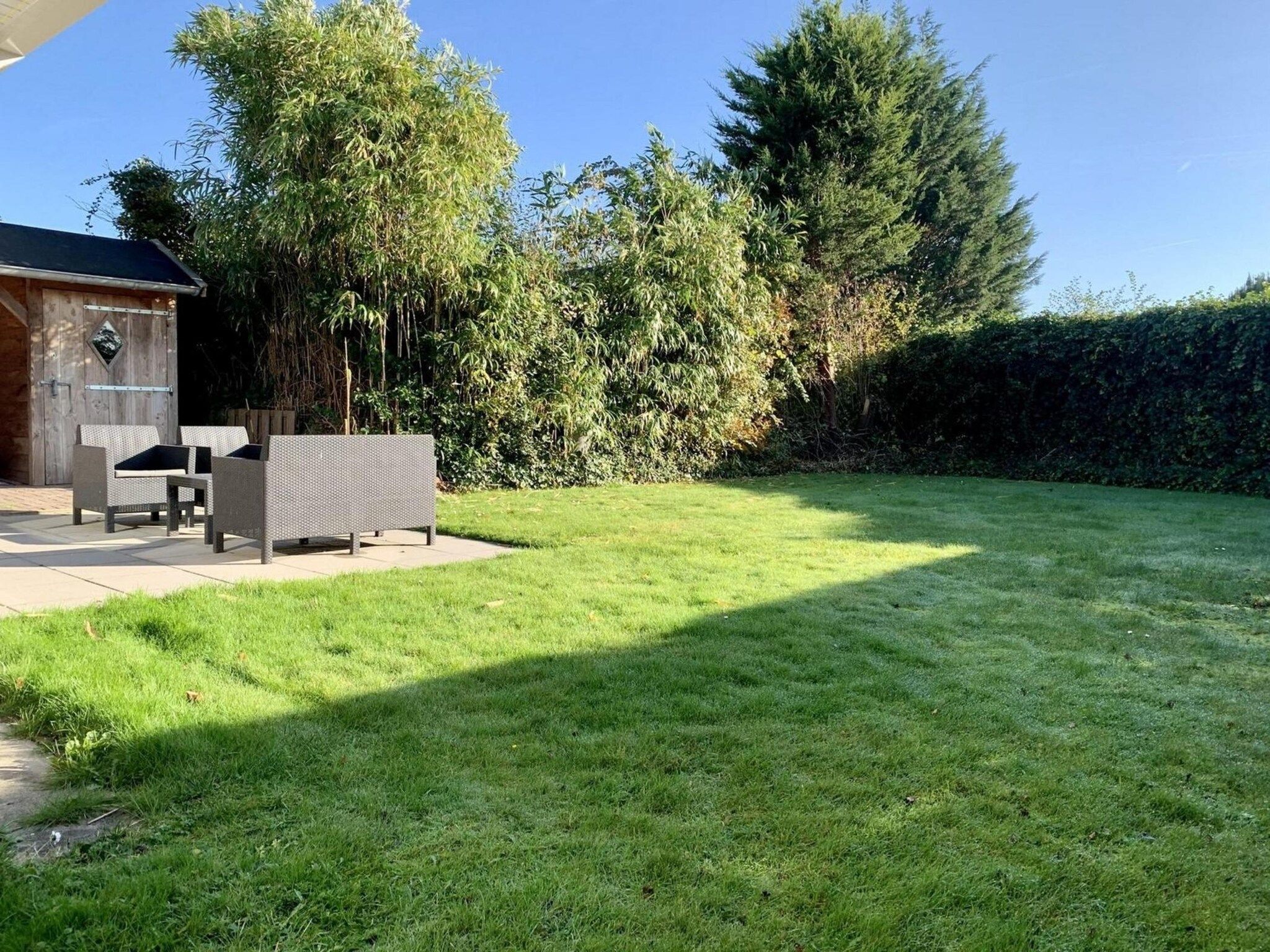 De tuin van Zeewaard 14 in Sint Maartenszee