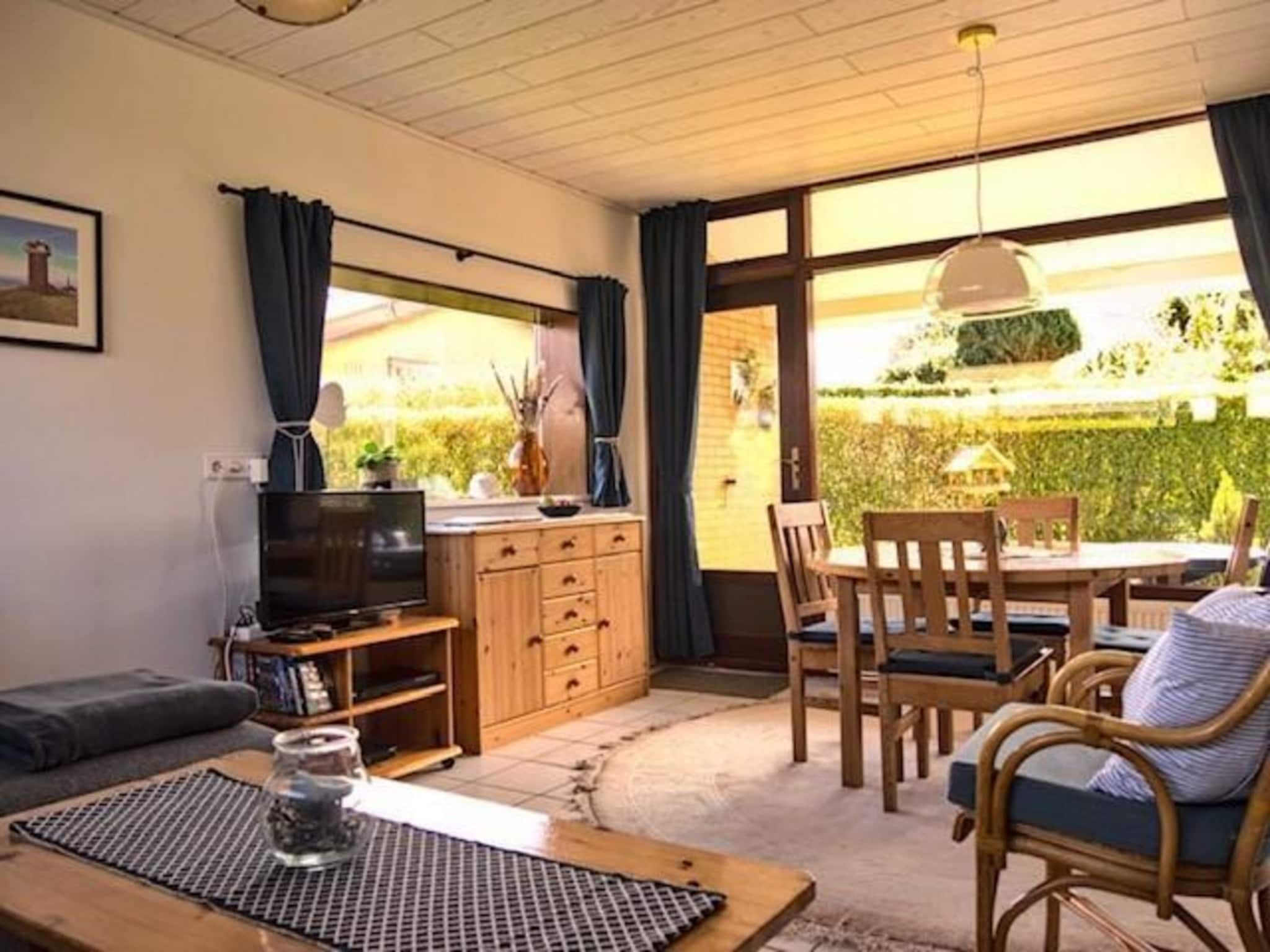 De woonkamer van Zeewaard 15 in Sint Maartenszee