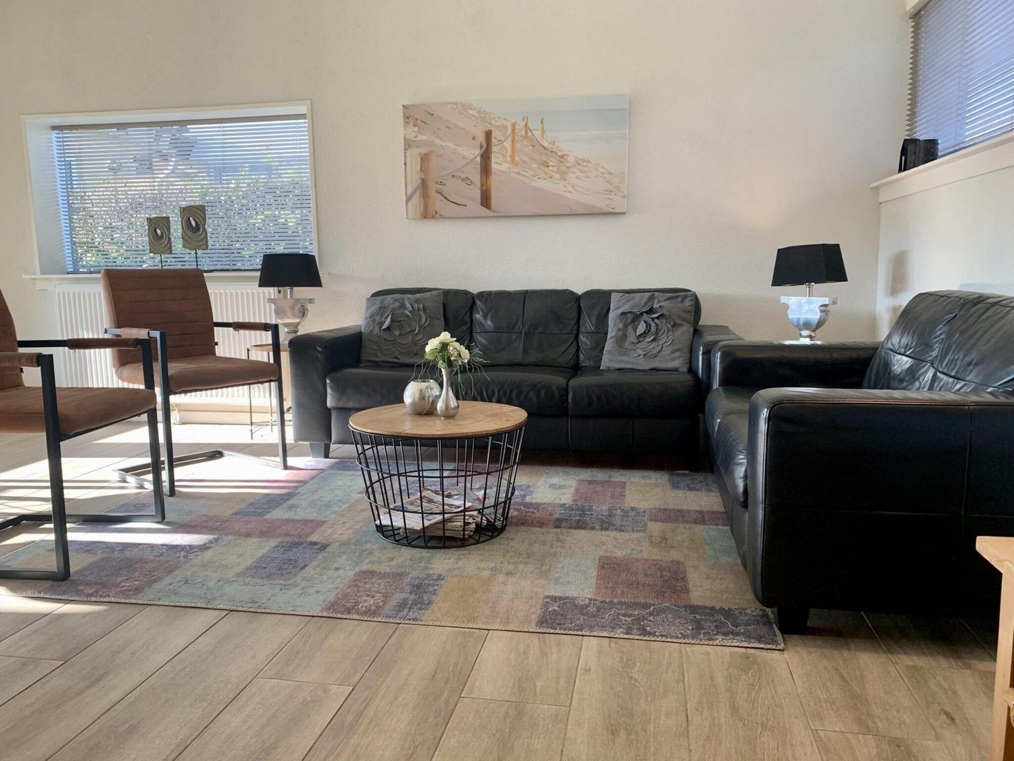 De eetkamer van Zeewaard 18 in Sint Maartenszee