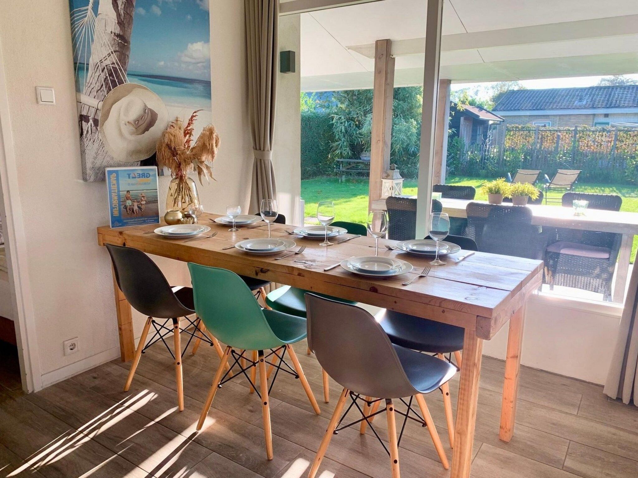 De woonkamer van Zeewaard 18 in Sint Maartenszee