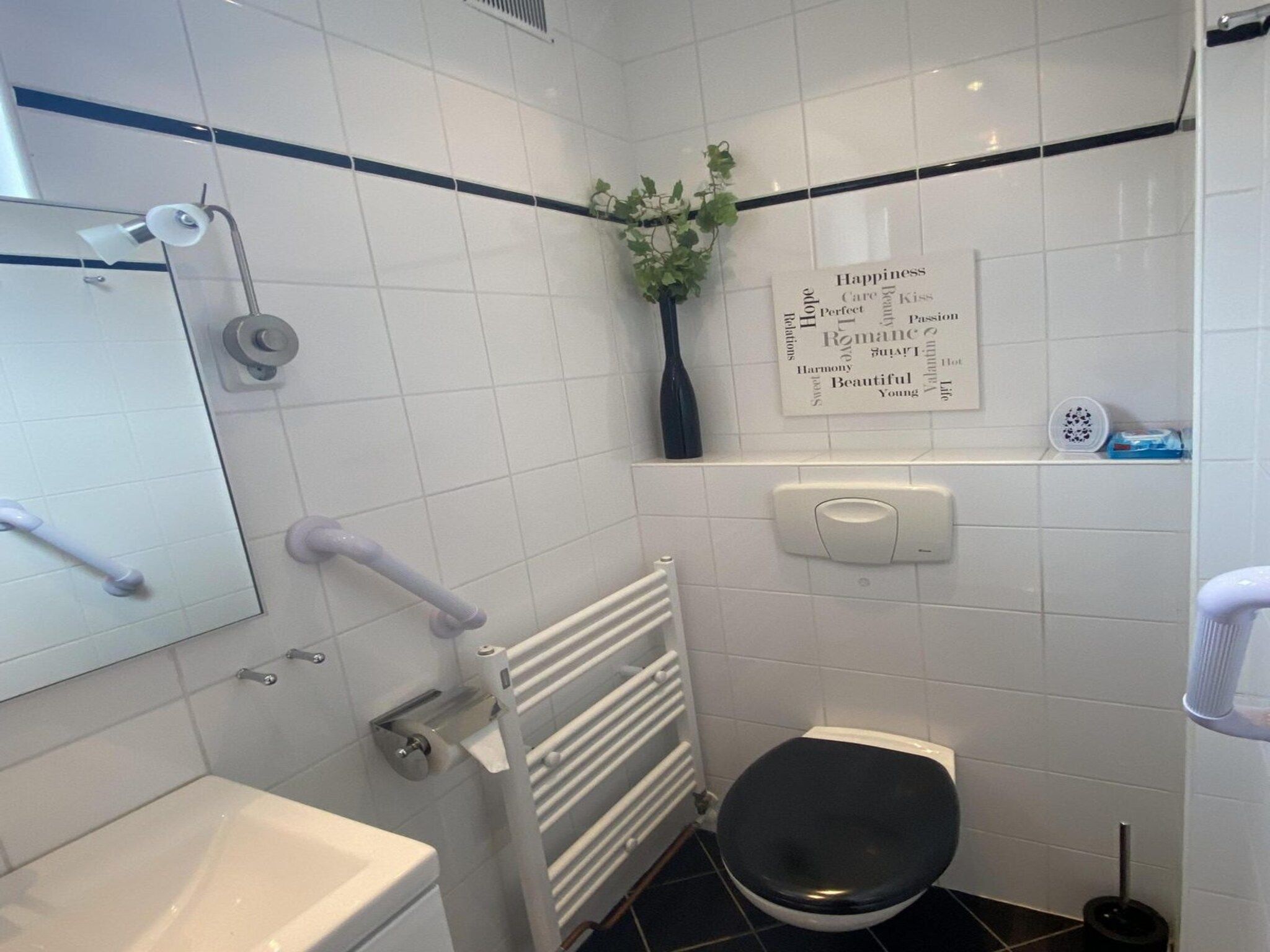 De badkamer van Zeewaard 37 in Sint Maartenszee