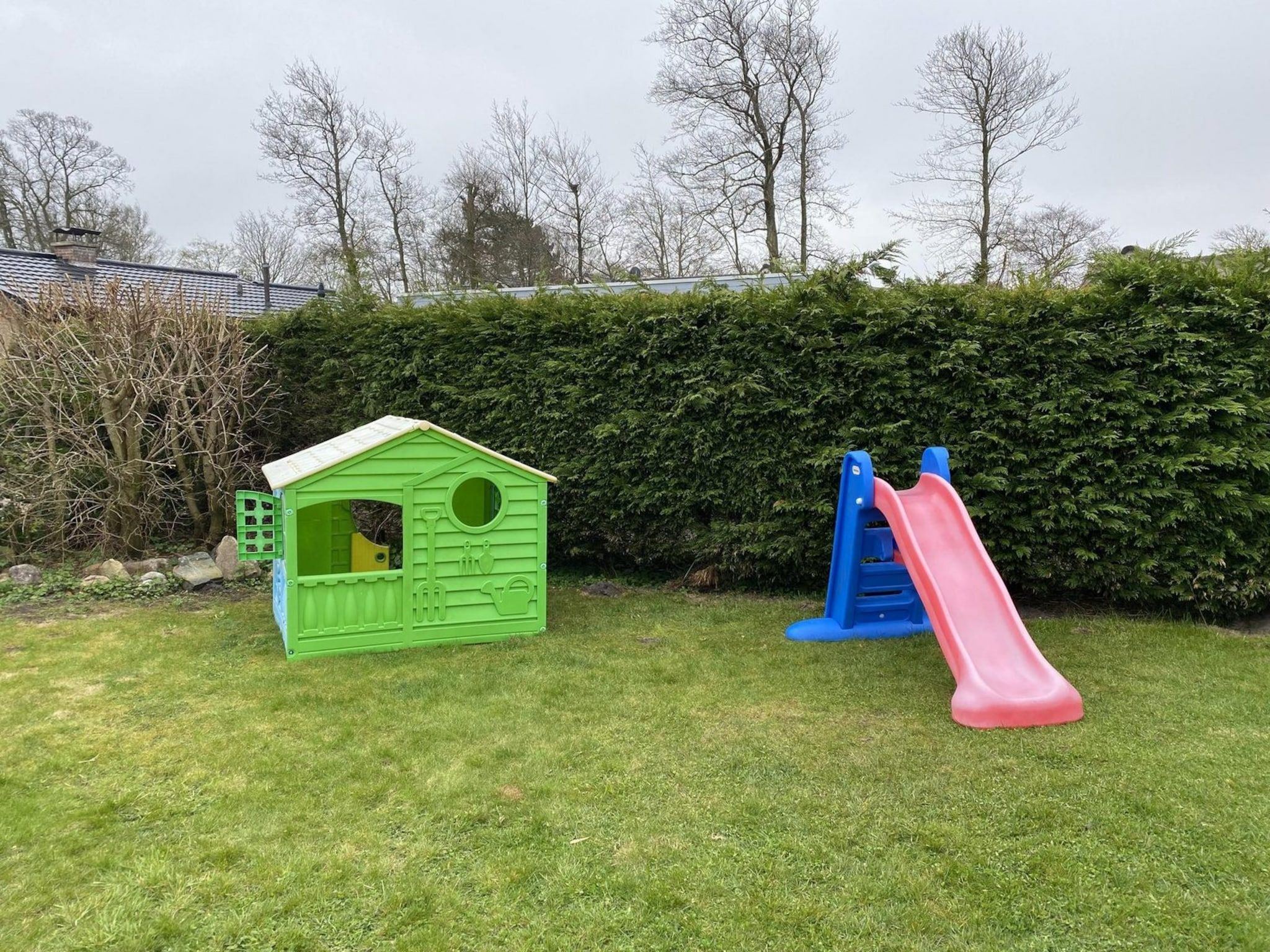 De tuin van Zeewaard 37 in Sint Maartenszee