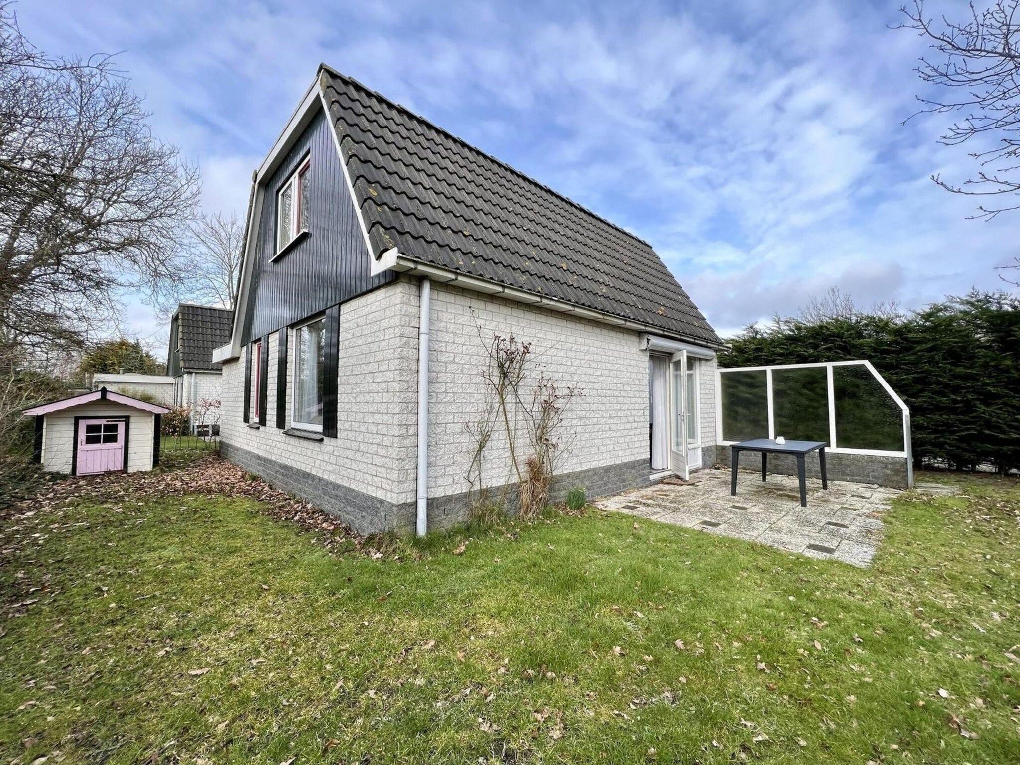 De buitenkant van Campanula 55 in Sint Maartenszee