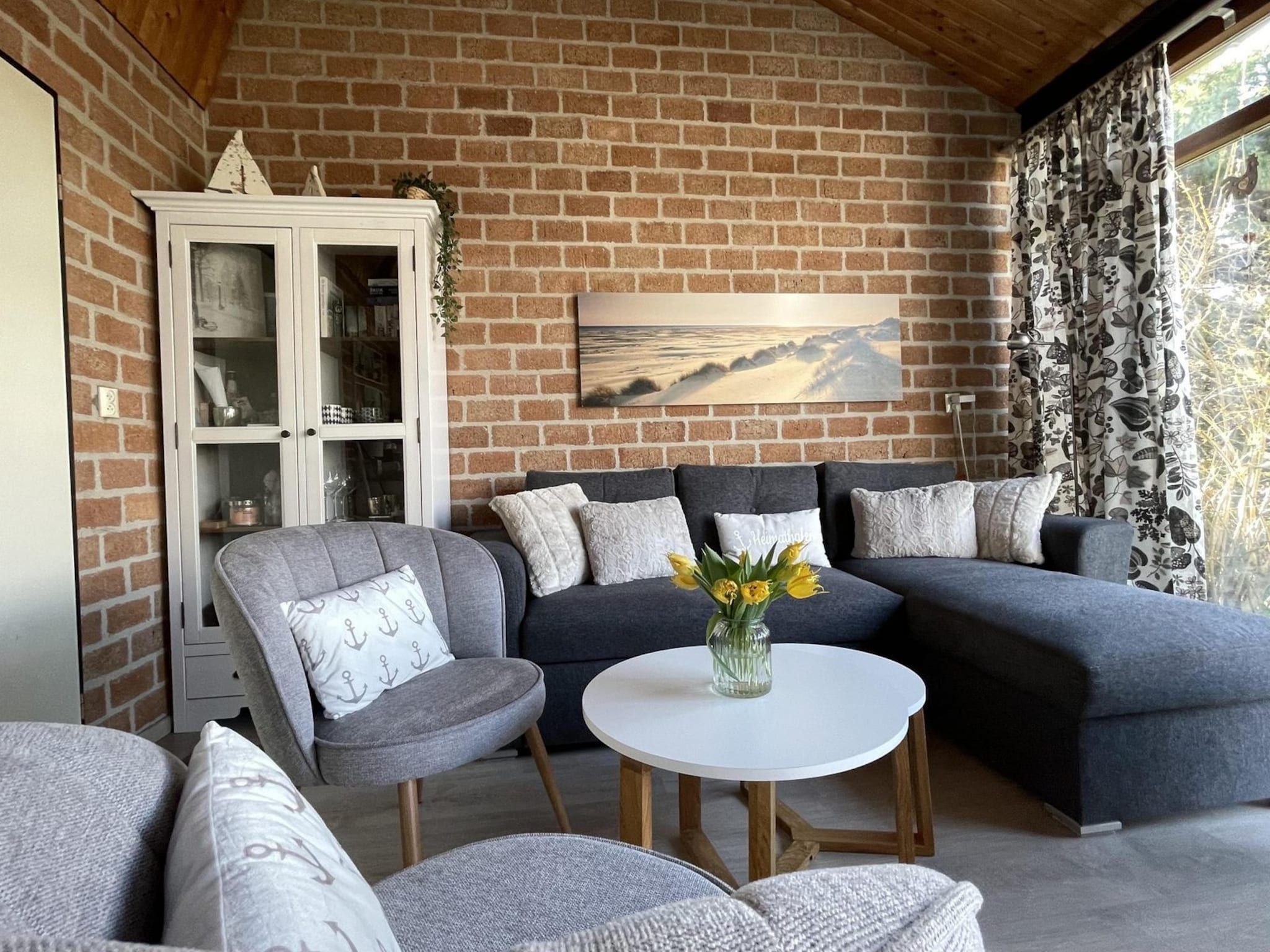 De woonkamer van Boerenslag 28 in Sint Maartenszee