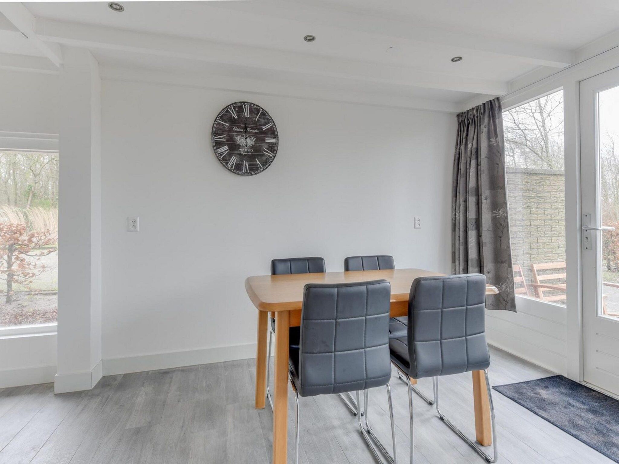 De eetkamer van Gudea 1 in Sint Maartensbrug