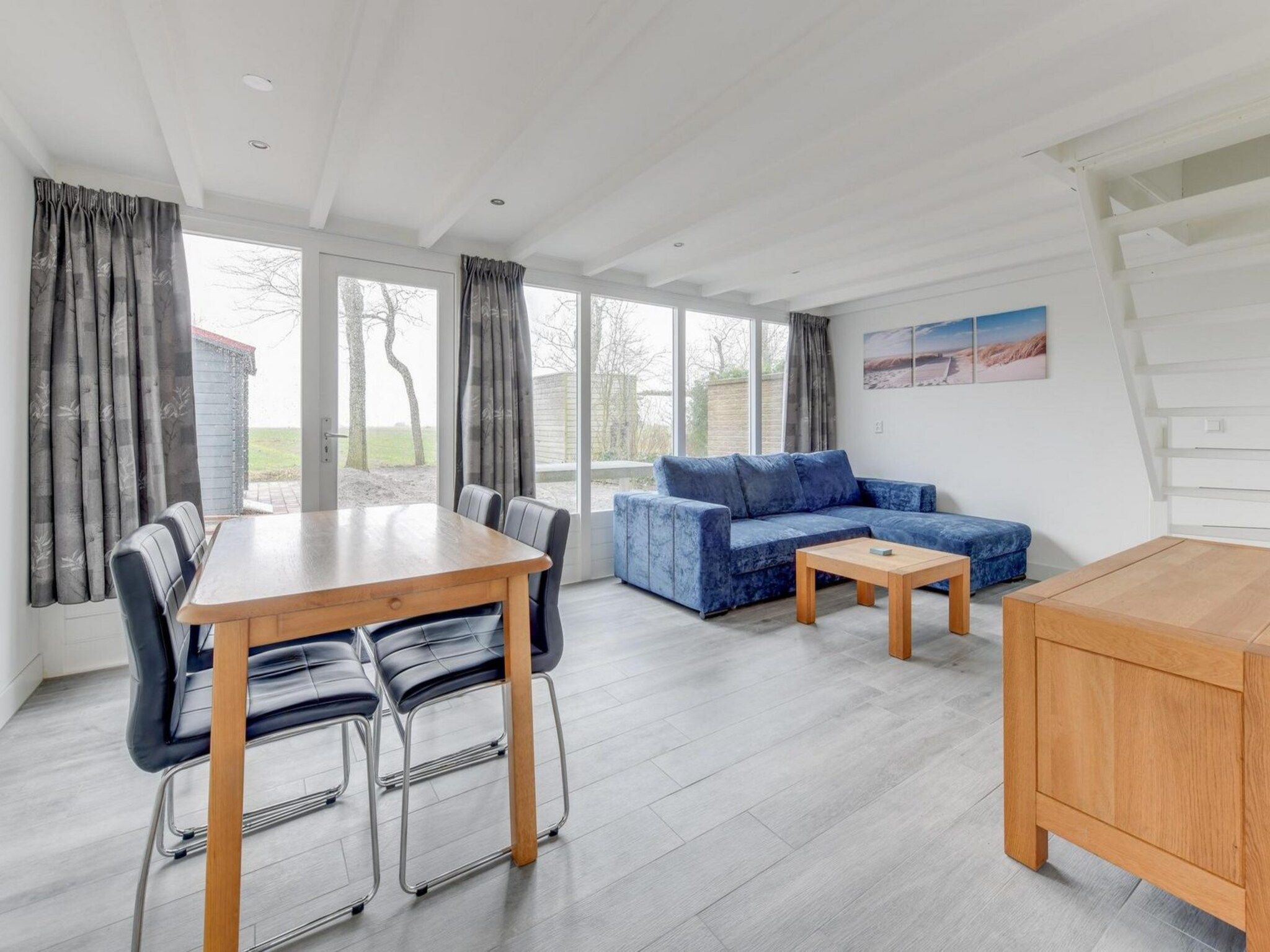 De woonkamer van Gudea 1 in Sint Maartensbrug