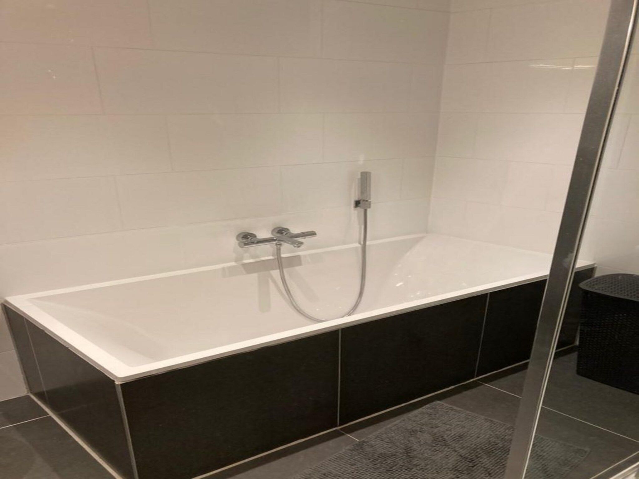 De badkamer van Sint Maartensweg 38 in Sint Maartensvlotbrug