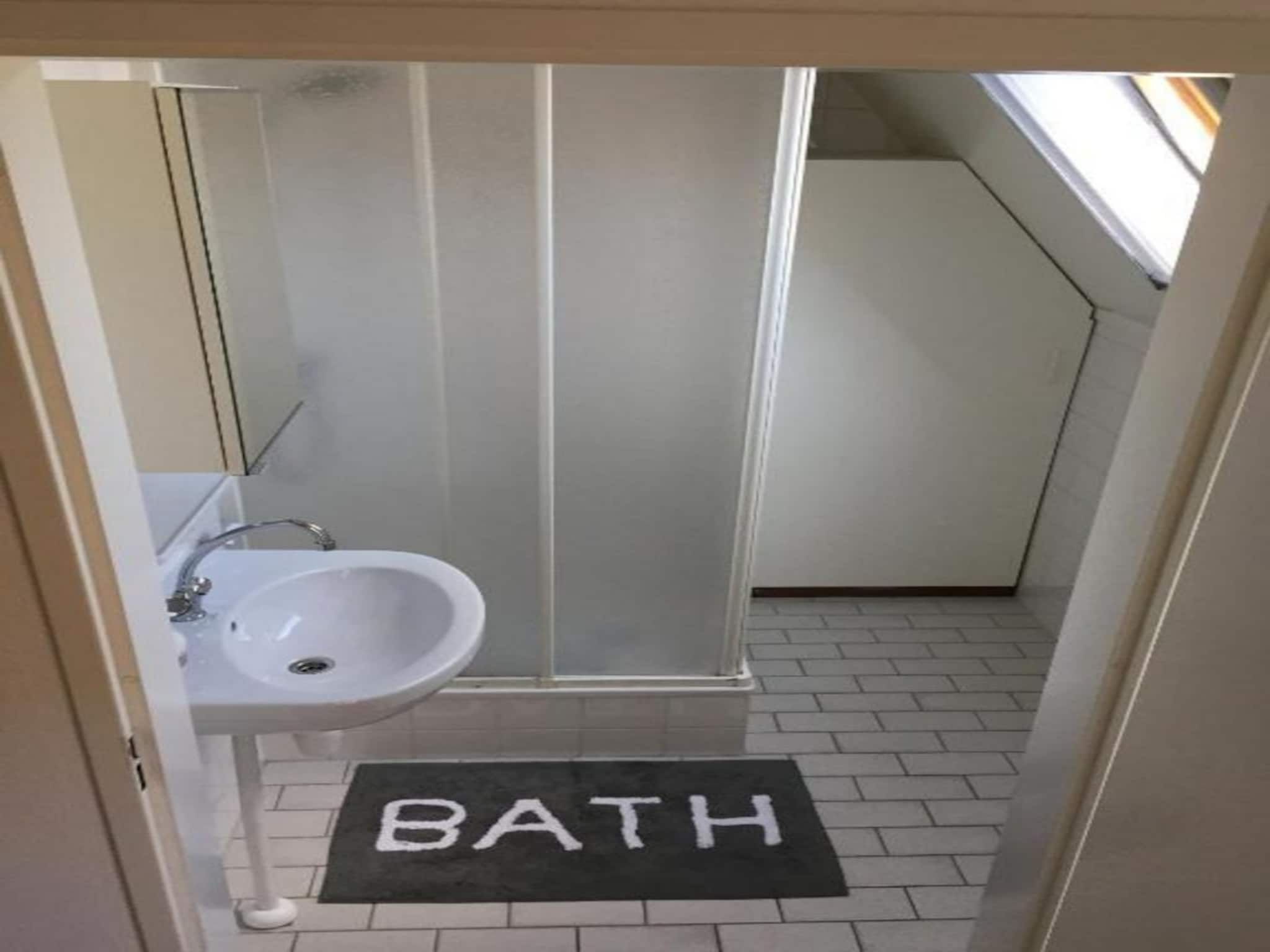 De badkamer van Vogelvrij 5 in Burgerbrug