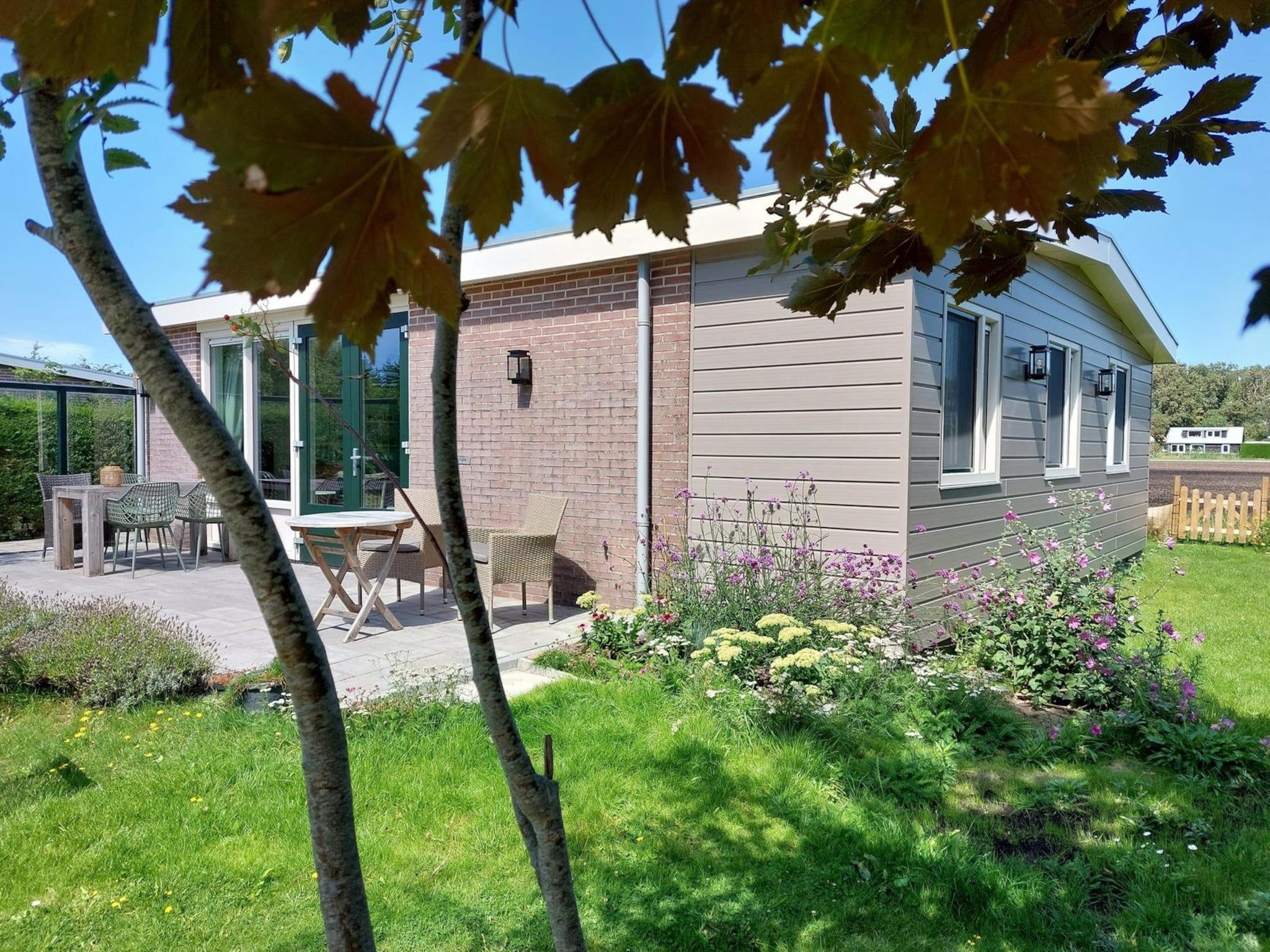 De buitenkant van Eureka 102 in Sint Maartensvlotbrug