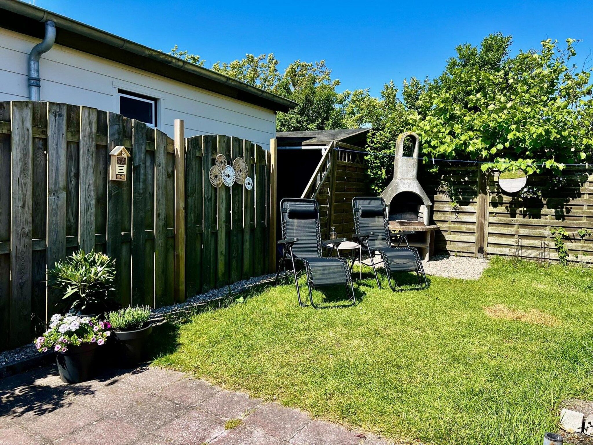 De tuin van Eb en Vloed 62 in Sint Maartenszee