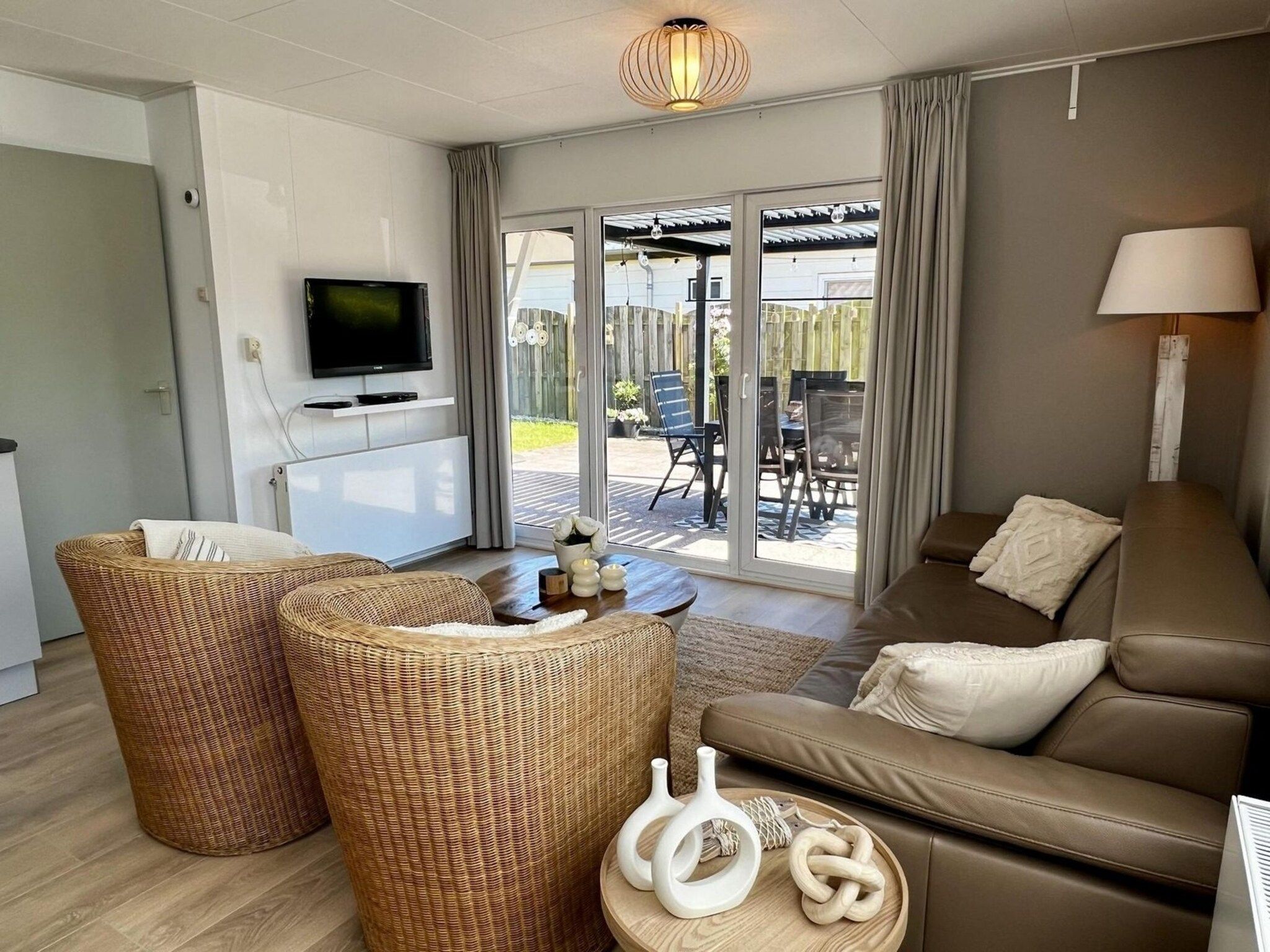 Het terras van Eb en Vloed 62 in Sint Maartenszee